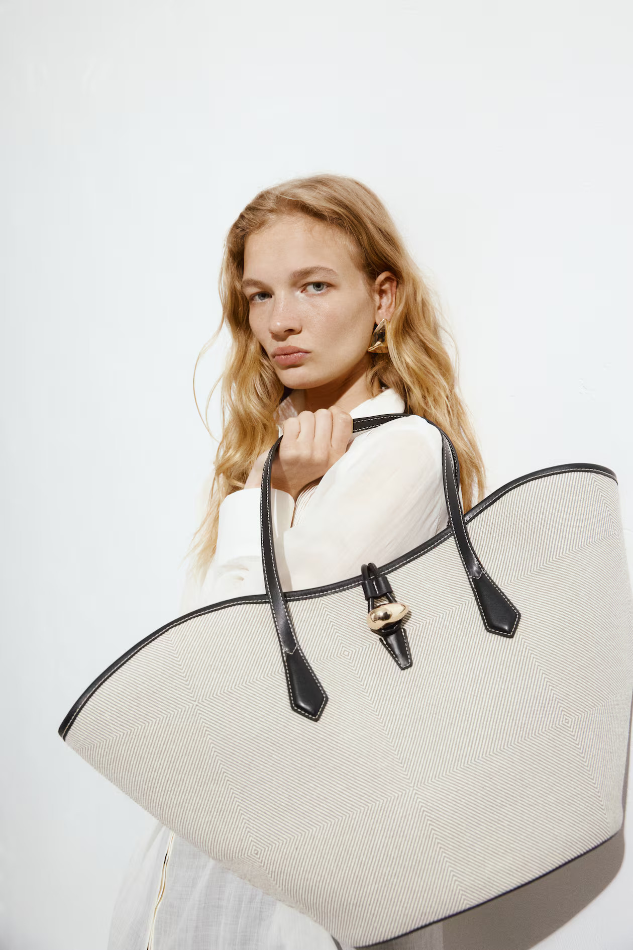 Shopper | H&M (UK, MY, IN, SG, PH, TW, HK)