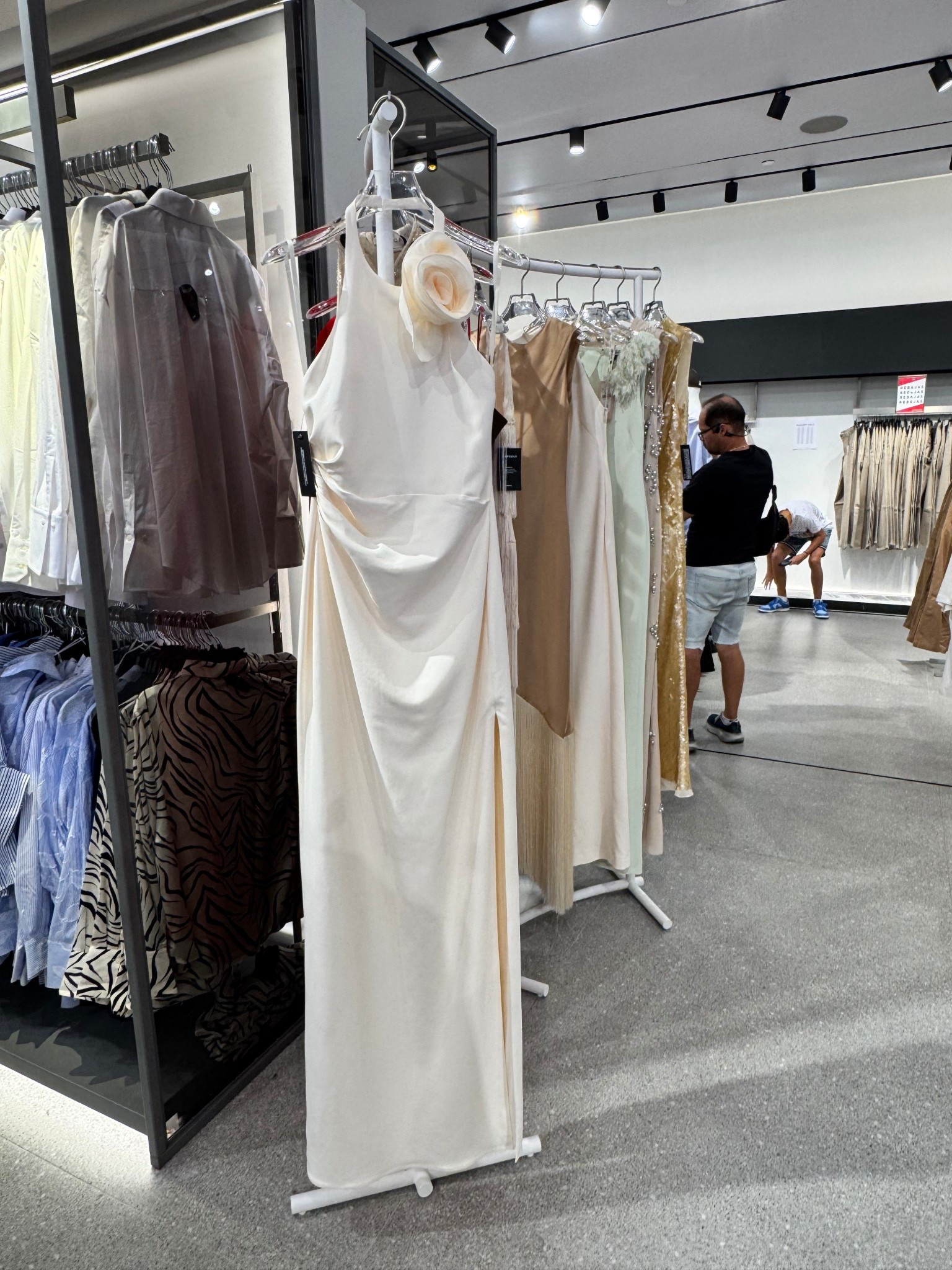 I’m looking for a reason to buy this low back dress 😍

#LTKWedding #LTKParties