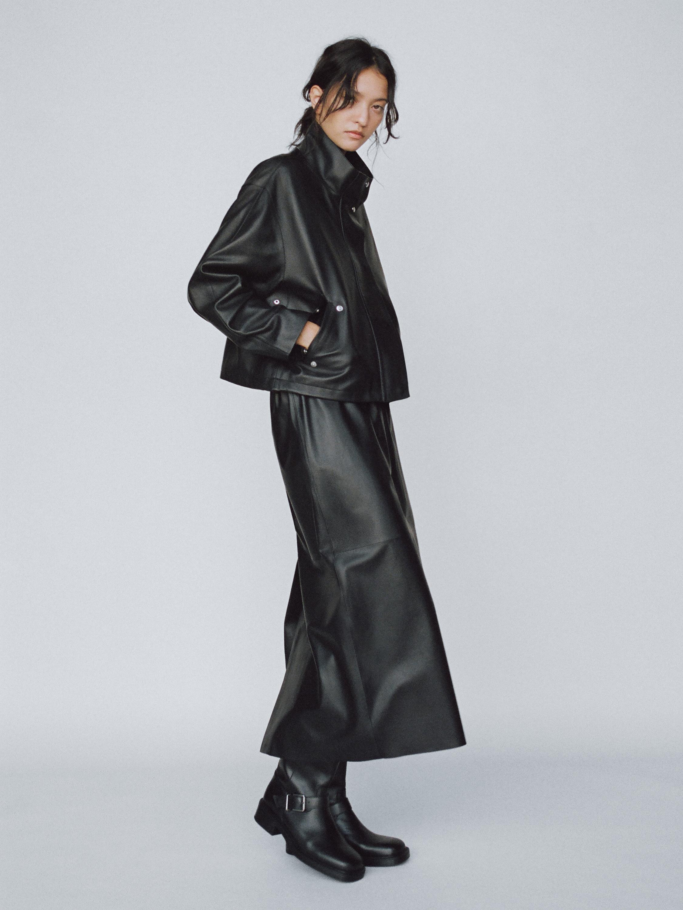 Soft nappa leather midi skirt | Massimo Dutti US