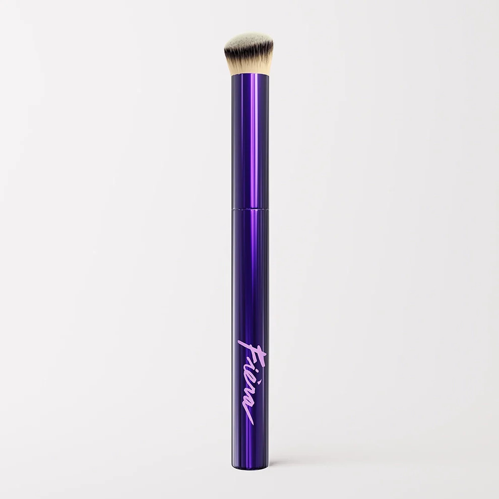 Contoured Concealer Brush for Precise Application | Fi\u00e8ra | Fiera Cosmetics