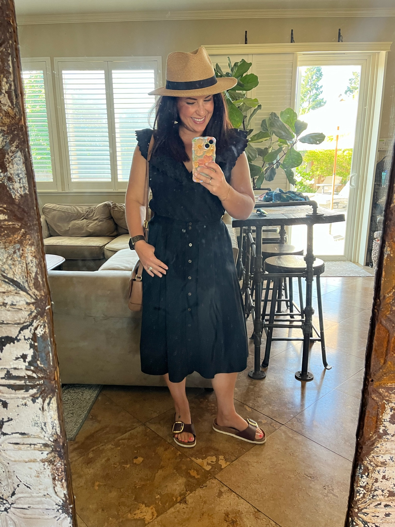 Hello! I love a monochromatic look with pops of tan and leather!

Midi skirt
Petite stylee

#LTKfindsunder50 #LTKover40 #LTKstyletip