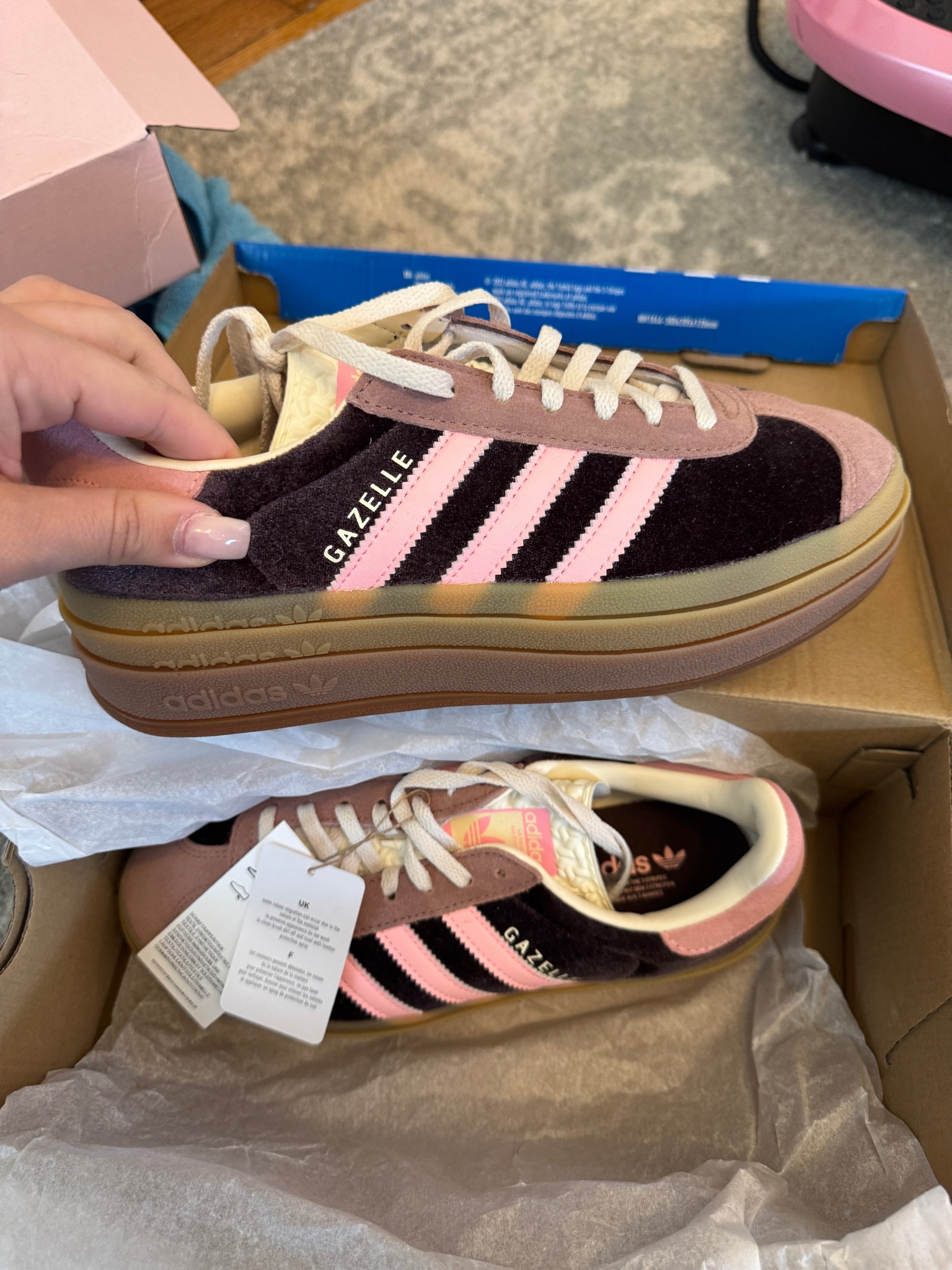 OBSESSED 🤩 sized down to a 7 

#LTKShoeCrush #LTKStyleTip #LTKSeasonal