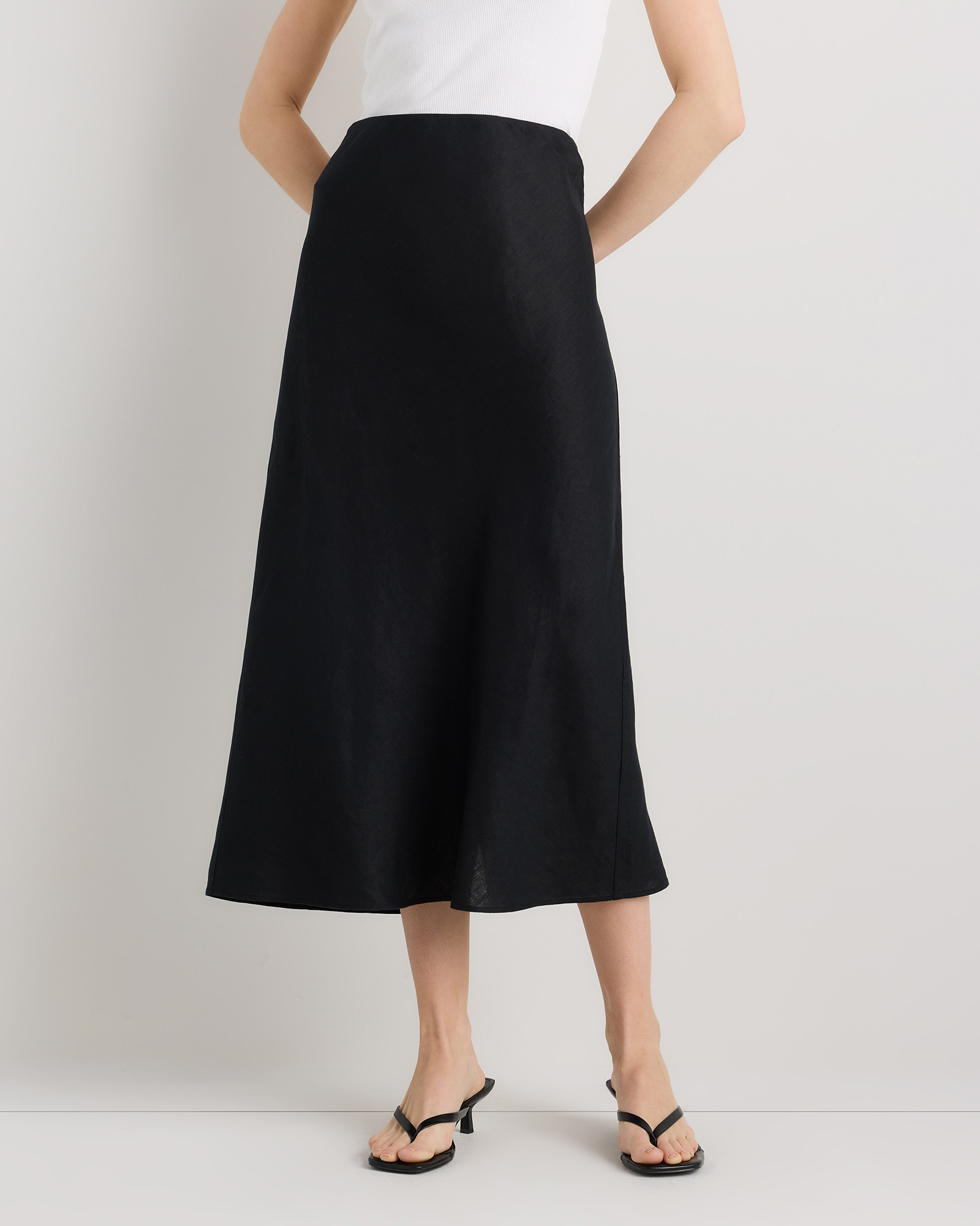 Quince | Women's 100% European Linen Midi Slip Skirt in Black, Size Small | Quince