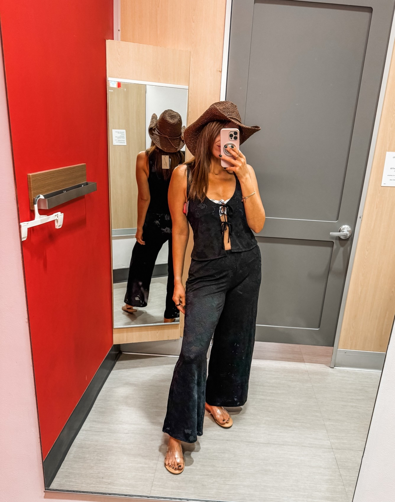 Size M pants. Size S top 

#LTKTravel #LTKSeasonal