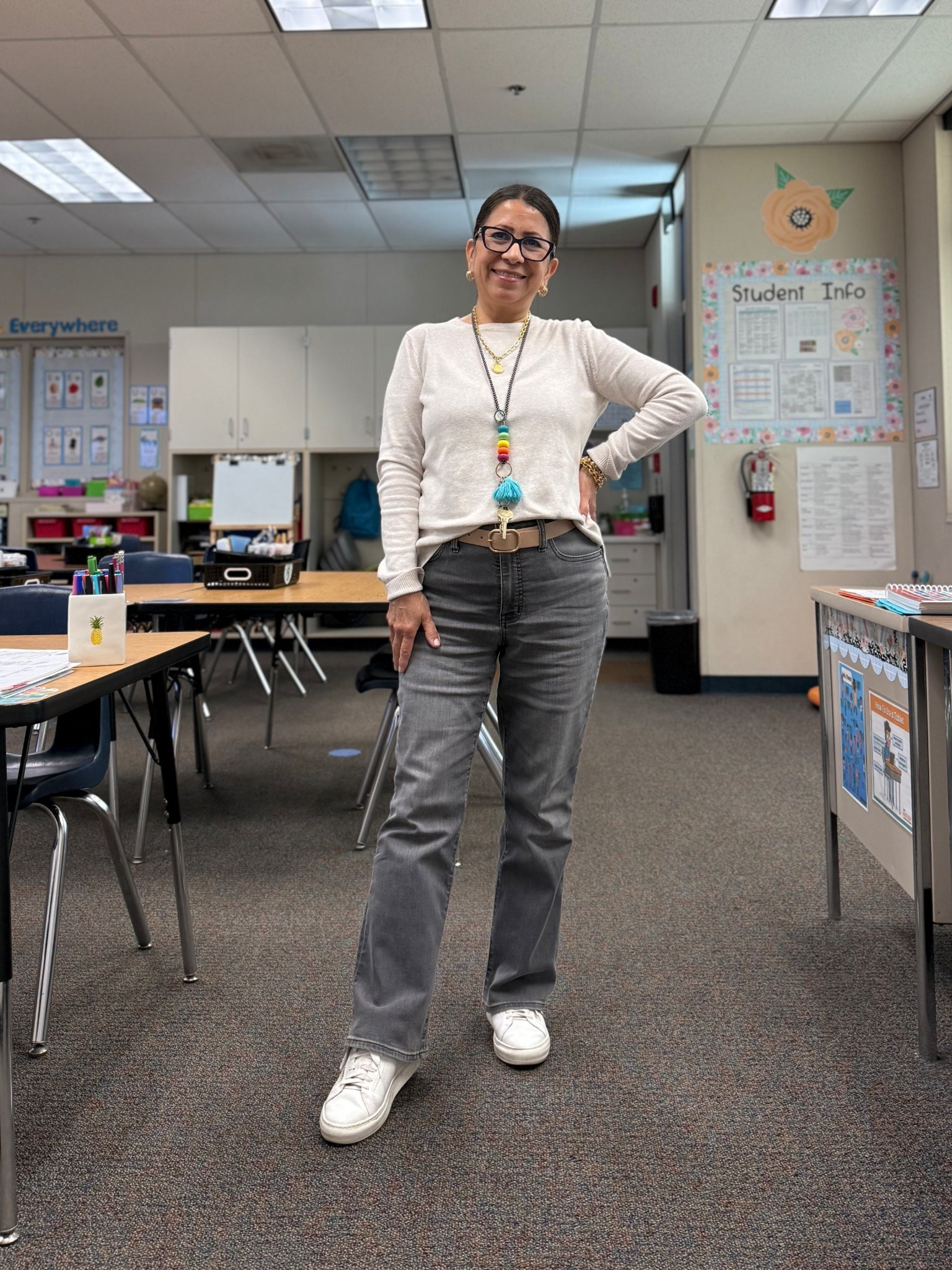 Friday outfit:



Bowood Lane jewelry: use code MARCI15

gray jeans | oatmeal crewneck sweater | neutral outfit | white sneakers | teacher outfits | teacher outfit idea | similar pieces linked


#LTKootd #LTKWorkwear #LTKgrwm
