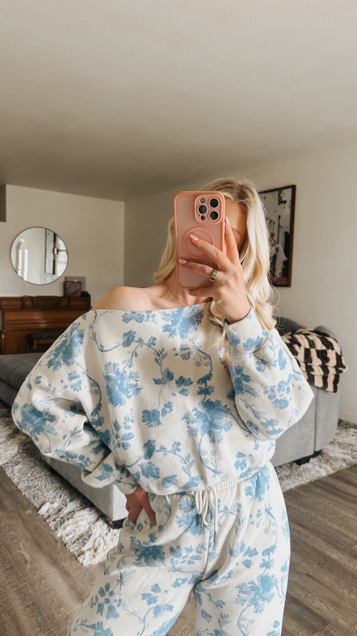 This set is everyyyyything 🩵🤏🏻

#LTKdayinmylife #LTKmomlife #LTKootd