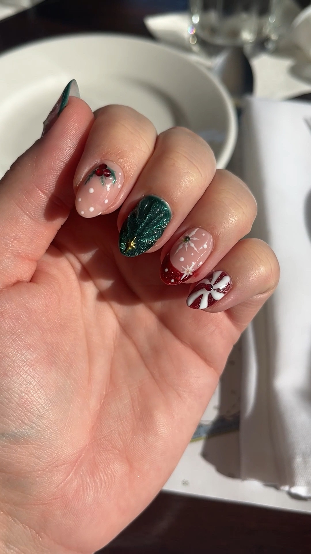 Doing nails at home is so doable!!! Here’s what I used to create this look. 

DIY nails
At Home Nails 
Gift guide for her
Gift guide for friend


#LTKHoliday #LTKBeauty #LTKGiftGuide