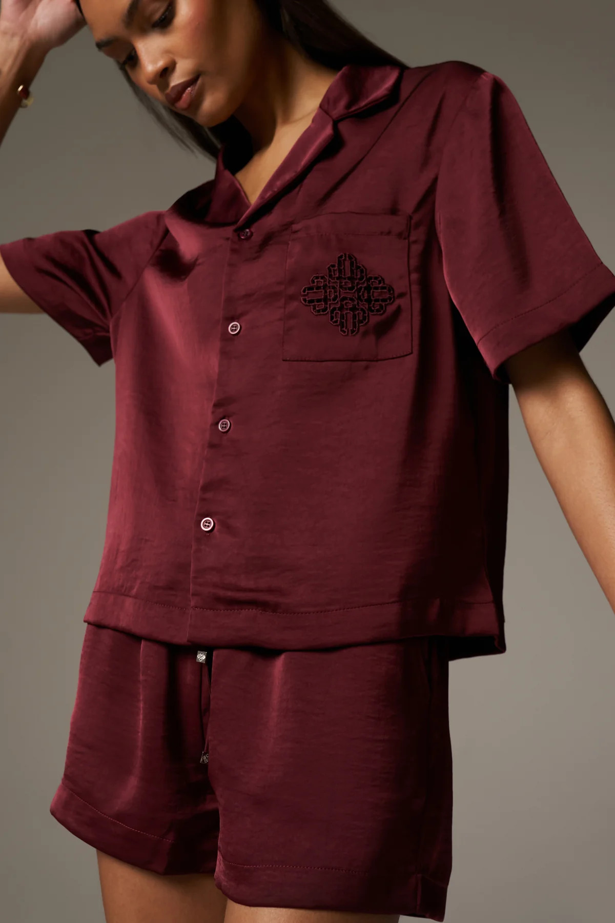 SATIN SHORT SLEEVE EMBLEM SHIRT - BURGUNDY | The Couture Club