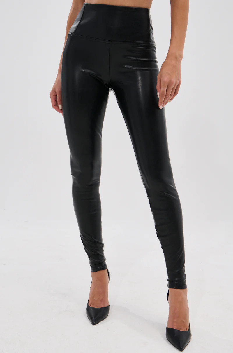 SLIM THICC 4 WAY STRETCH LEGGING IN BLACK | AKIRA