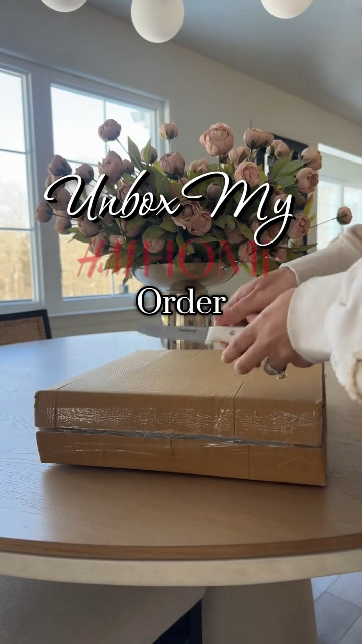 I’m obsessed, and definitely in my checkerboard era #hmhomedecor #hmhomefinds #hmhomeinspo #hmhomehaul 

#LTKdayinmylife #LTKOver40 #LTKHome