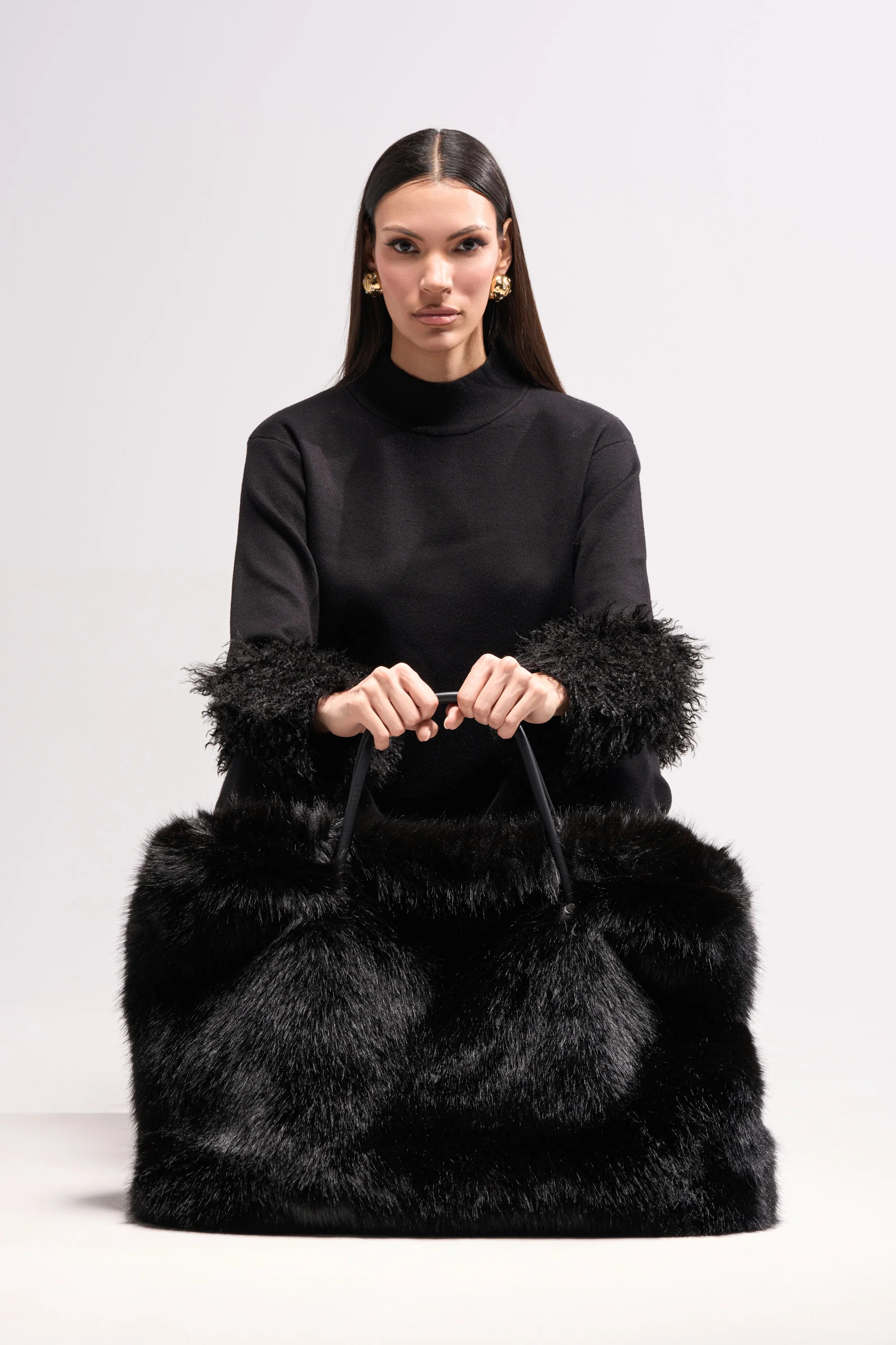 YETI LARGE FAUX FUR TOTE IN BLACK | AKIRA