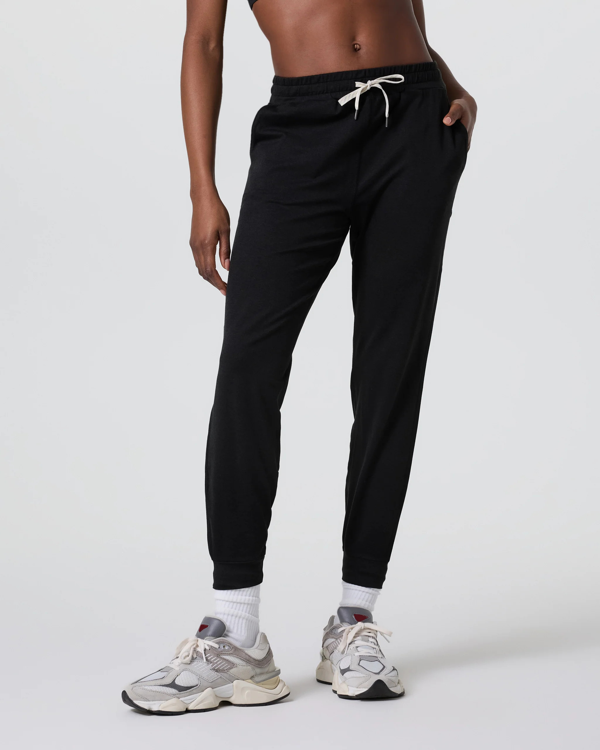 Performance Jogger | Black Heather Sweatpants | Vuori | Vuori Clothing (US & Canada)