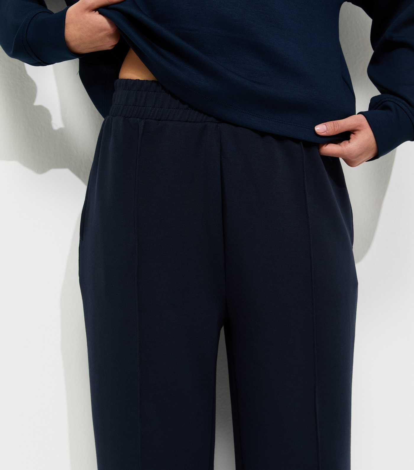 Navy Elasticated Waist Premium Wide Leg Joggers | New Look | New Look (UK)