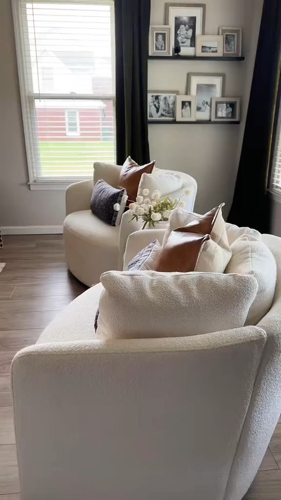 I know I’m late to the game with these swivels! BUT you have to go to Walamrt and check them out! These #DrewBarrymore swivels are 100% worth every penny! And to sweeten the deal, they are on SALE now! Run and grab yours! 

#swivel #accentchair #chair #homedecor #walmartfinds #walmart