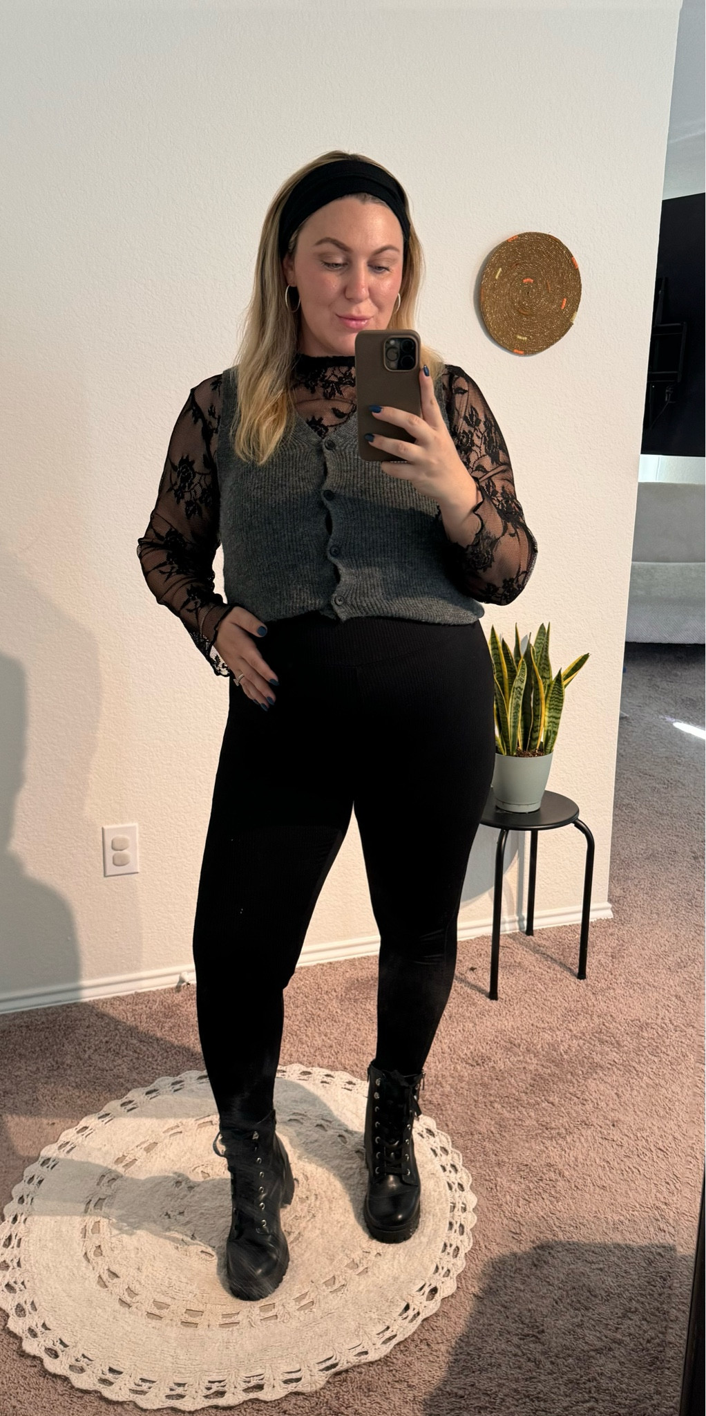 Stay at home mom outfit #fall or #winter vibes!


#sahm#styleinspo#momfashion#cuteandcomfy#toddlermom#momootd#pregnancyoutfit#thanksgivingoutfit

#LTKHoliday #LTKBump #LTKSeasonal