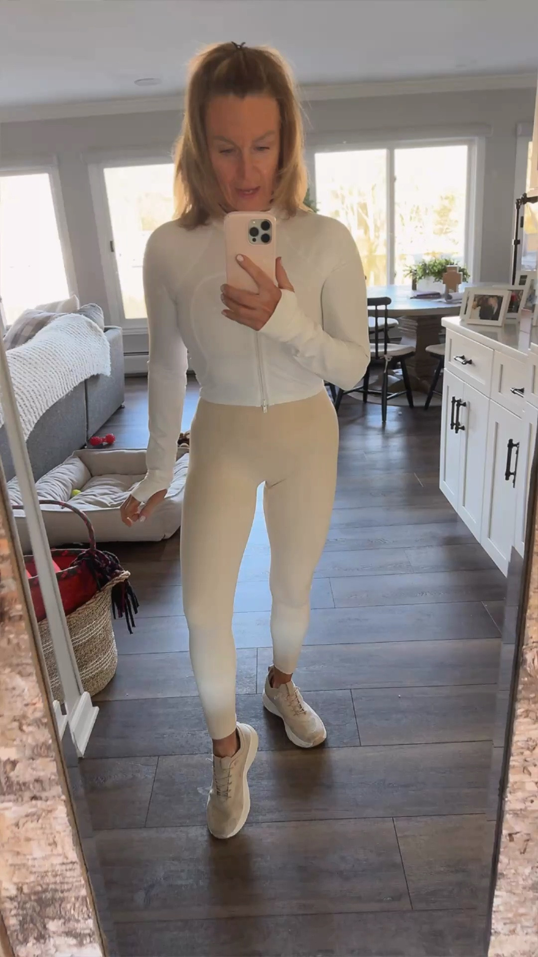 Phantom Waist Jacket Buffbunny- size Medium 

#LTKgrwm #LTKfitnessgoals #LTKActive