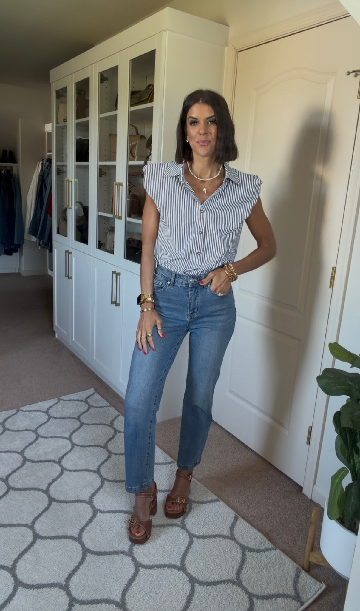 Size small in tee, jeans tts

#LTKSeasonal #LTKootd #LTKdayinmylife