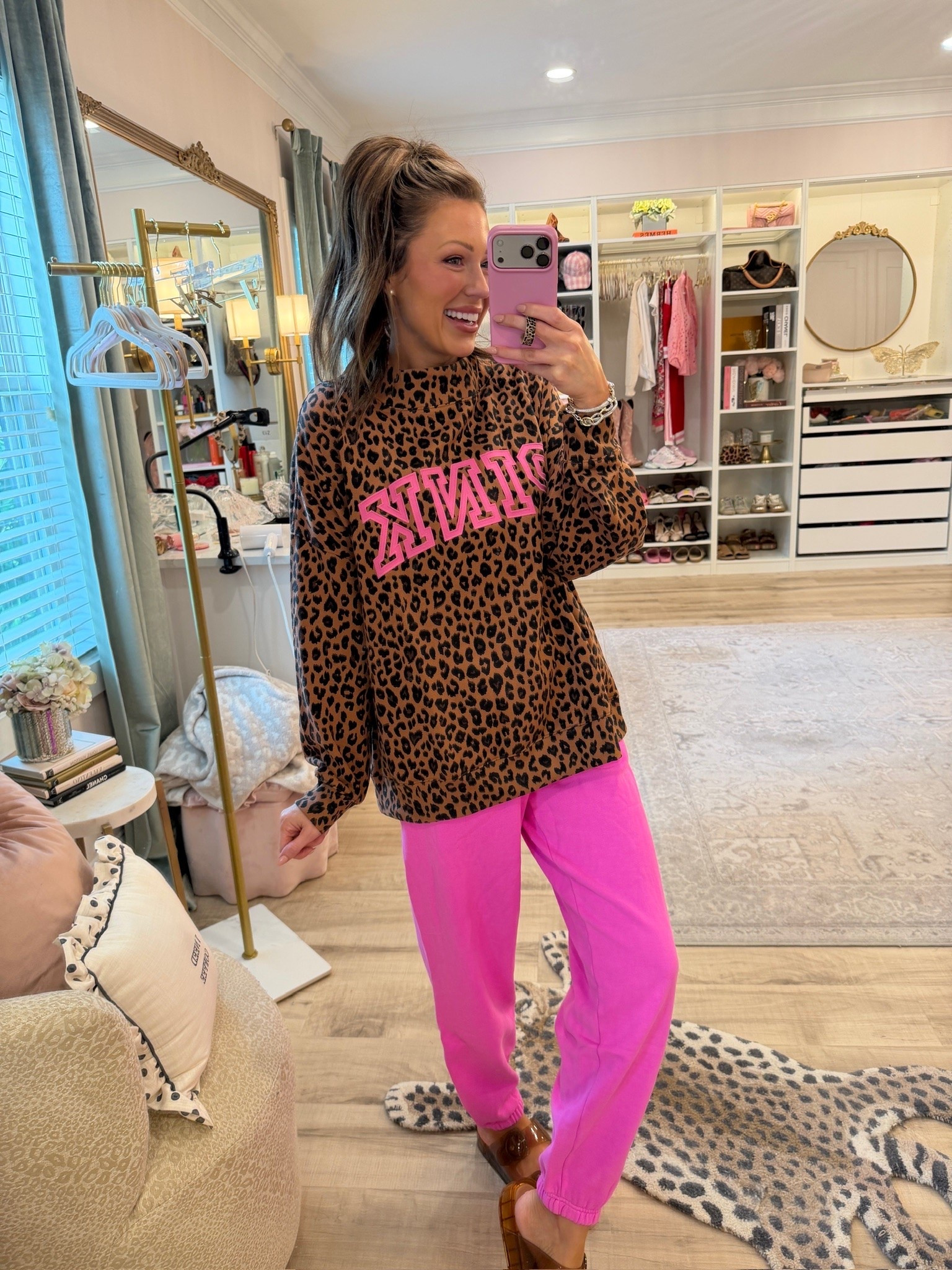 Obsessed with this new VS mock neck and sweatpants!

#LTKootd