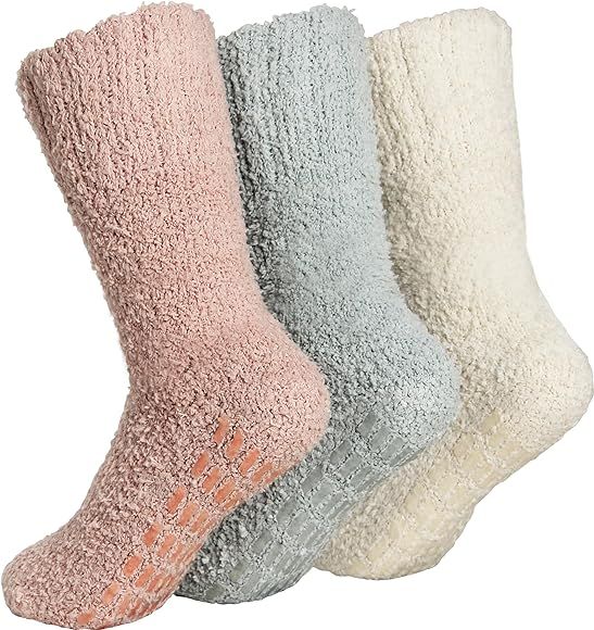 BenSorts Thick Fuzzy Socks for Women with Grips Non Slip Slipper Socks Christmas Gifts Box | Amazon (US)