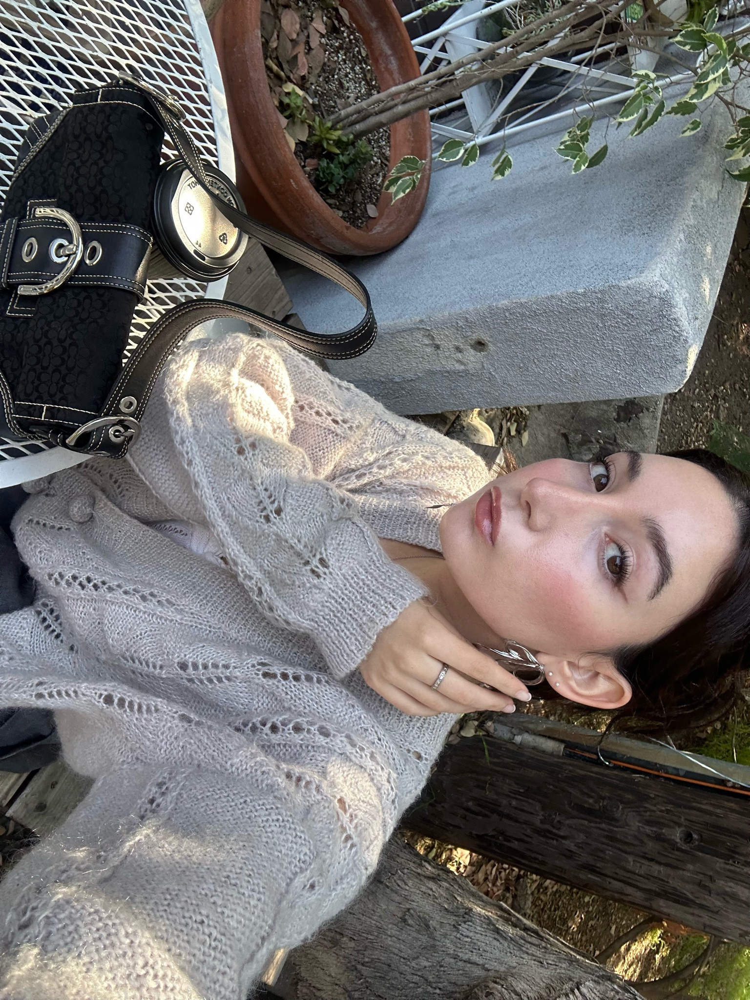 coffee date. Og brands:

top - indio
cardigan - gerard works
bag - coach 
shoes - h&m