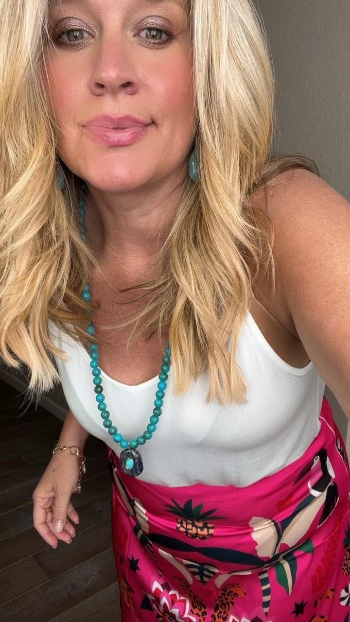 ✨Tap the bell, save and ❤️ for over 40 fashion, midlife style, midsize fashion and luxury looks for less. 

**wrong about the review that was a different skirt. 

👑 Helping you look good, feel good.-Lindsey Denver   Check back daily for belly-friendly style, confidence, and Outfit Physics™.

#LTKOver40 #LTKPlusSize #LTKMidsize