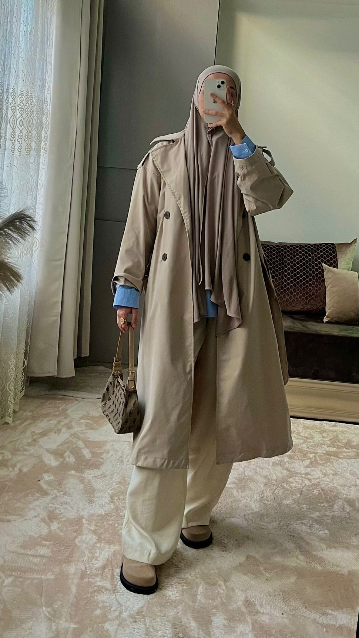 Blouse: Zara
Shoes: Zara kids collection
Bag: thriftstore

#LTKeurope #LTKworkwear #LTKSeasonal