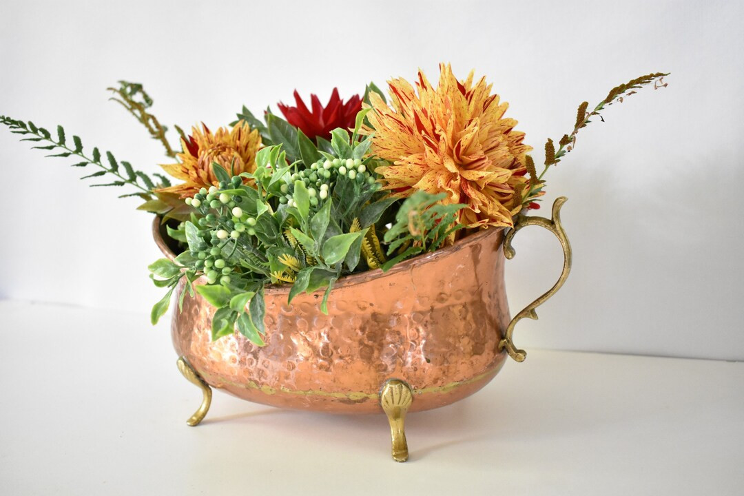 Vintage Hammered Copper and Brass Oval Bowl With Feet Copper - Etsy | Etsy (US)