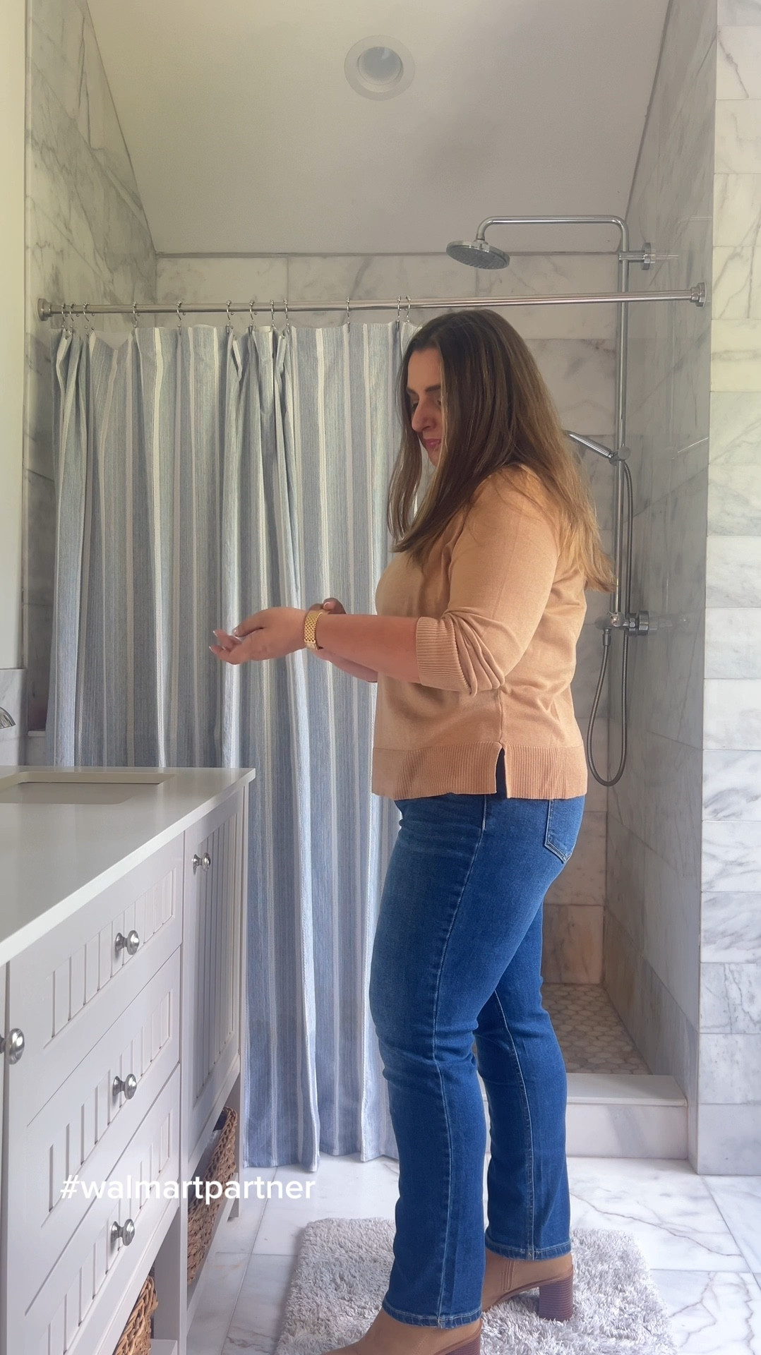 Finally found the perfect fall sweater! n #WalmartPartner 🍂 It's as comfy as a sweatshirt but still chic enough for the office. Comes in so many colors and it’s under $15. 


@WalmartFashion #WalmartPartner #WalmartFashion"