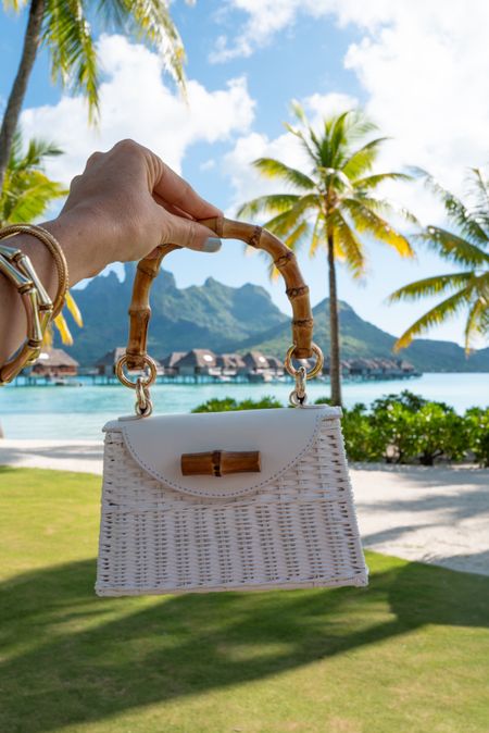 A moment for this perfect vacation purse 💗 

#LTKtravel #LTKSeasonal #LTKitbag