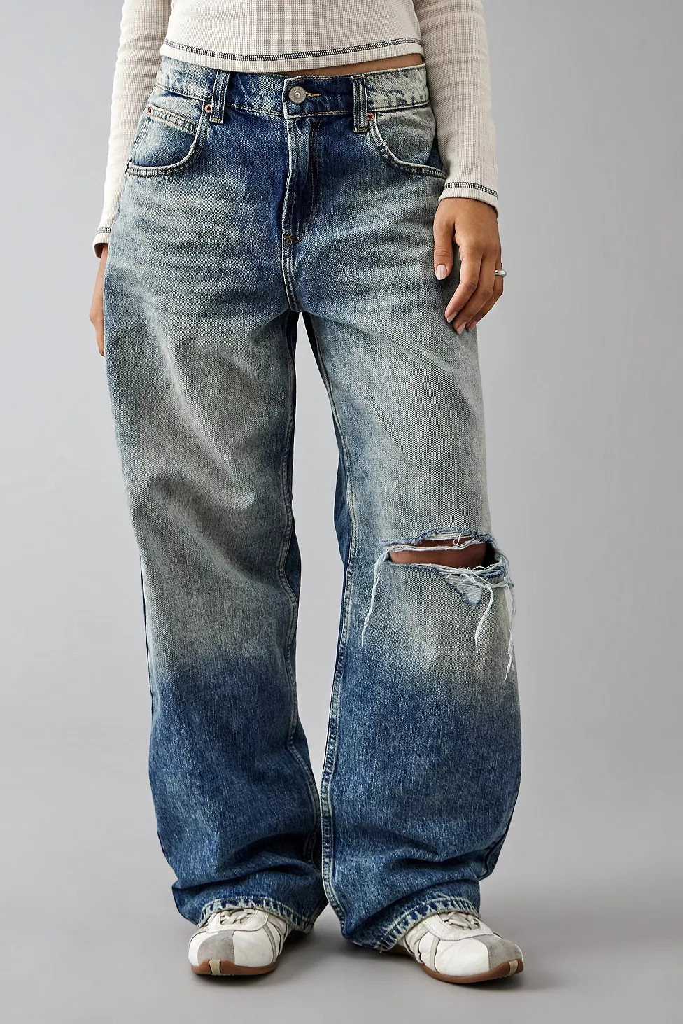 BDG 90s Bleached Ripped Boyfriend Jeans | Urban Outfitters (EU)