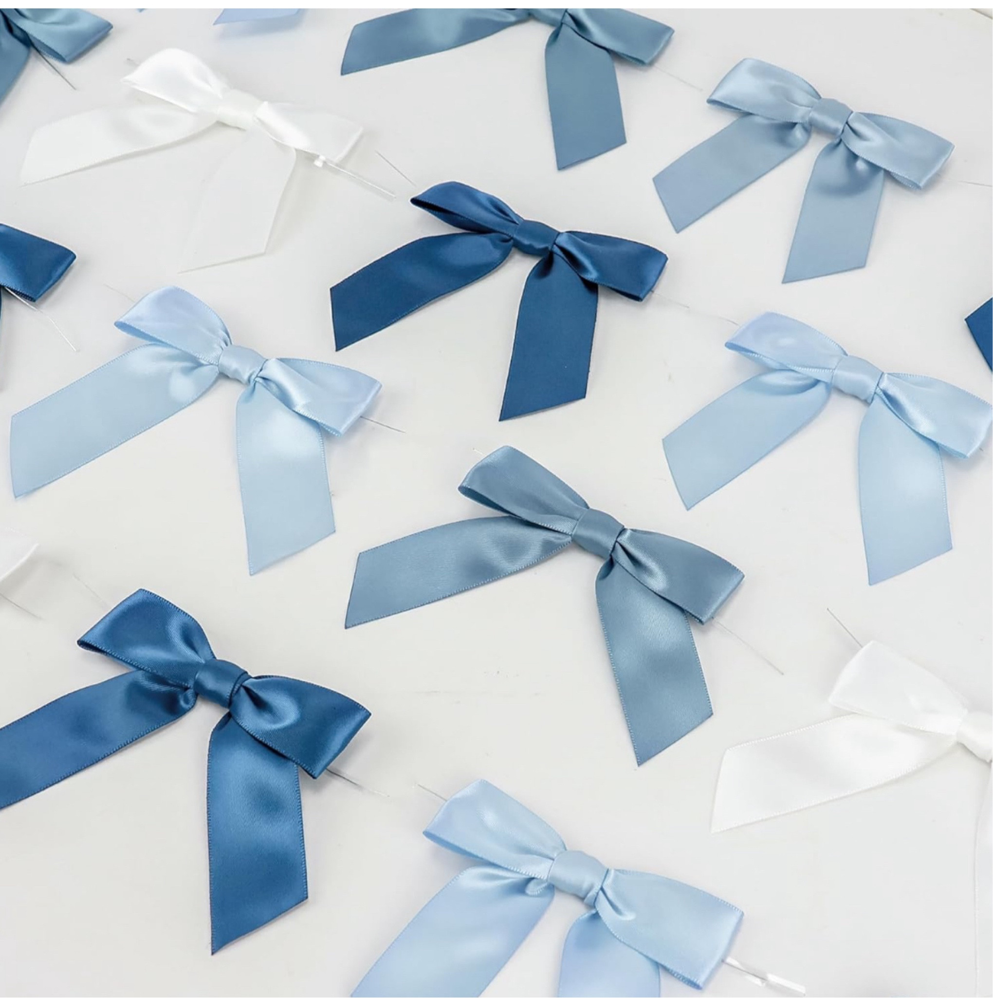 In #bowera #blueandwhite #christmas #bows

#LTKHoliday #LTKSeasonal #LTKHome
