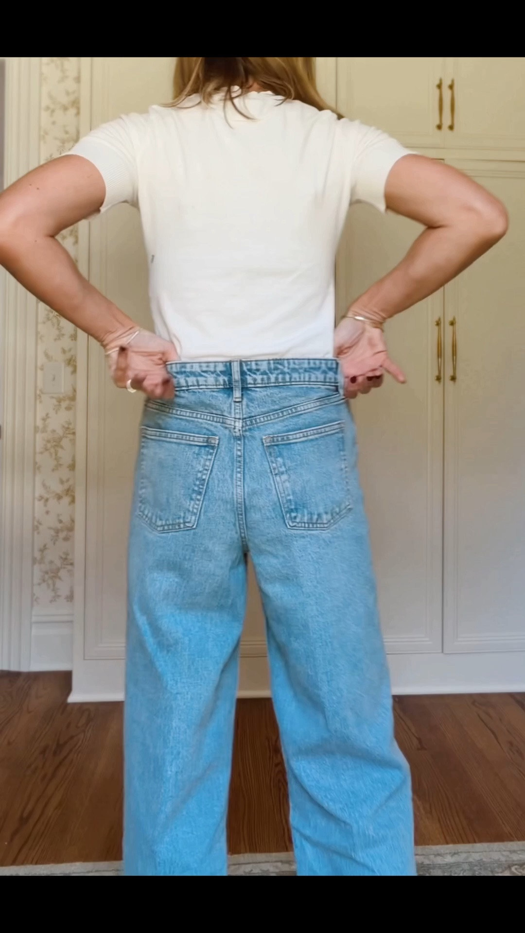2 in jeans 
Xs in sweater tee 
Xs in suede jacket