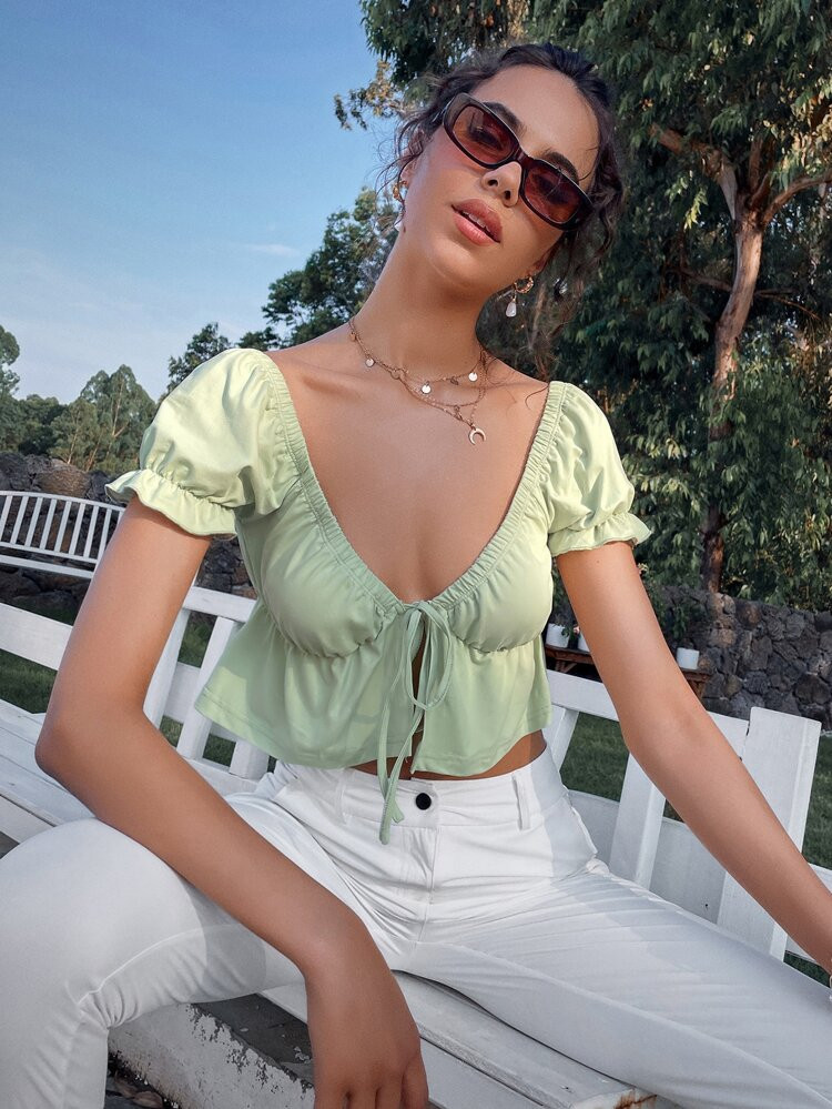 Solid Puff Sleeve Ruffle Hem Top | SHEIN