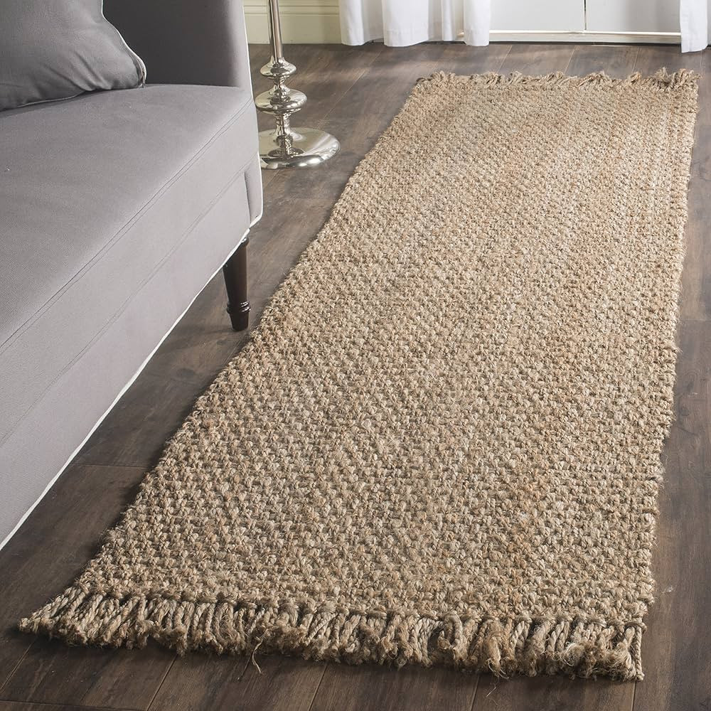 SAFAVIEH Natural Fiber Collection Accent Rug - 2'6" x 4', Natural, Handmade Tassel Jute, Ideal fo... | Amazon (US)