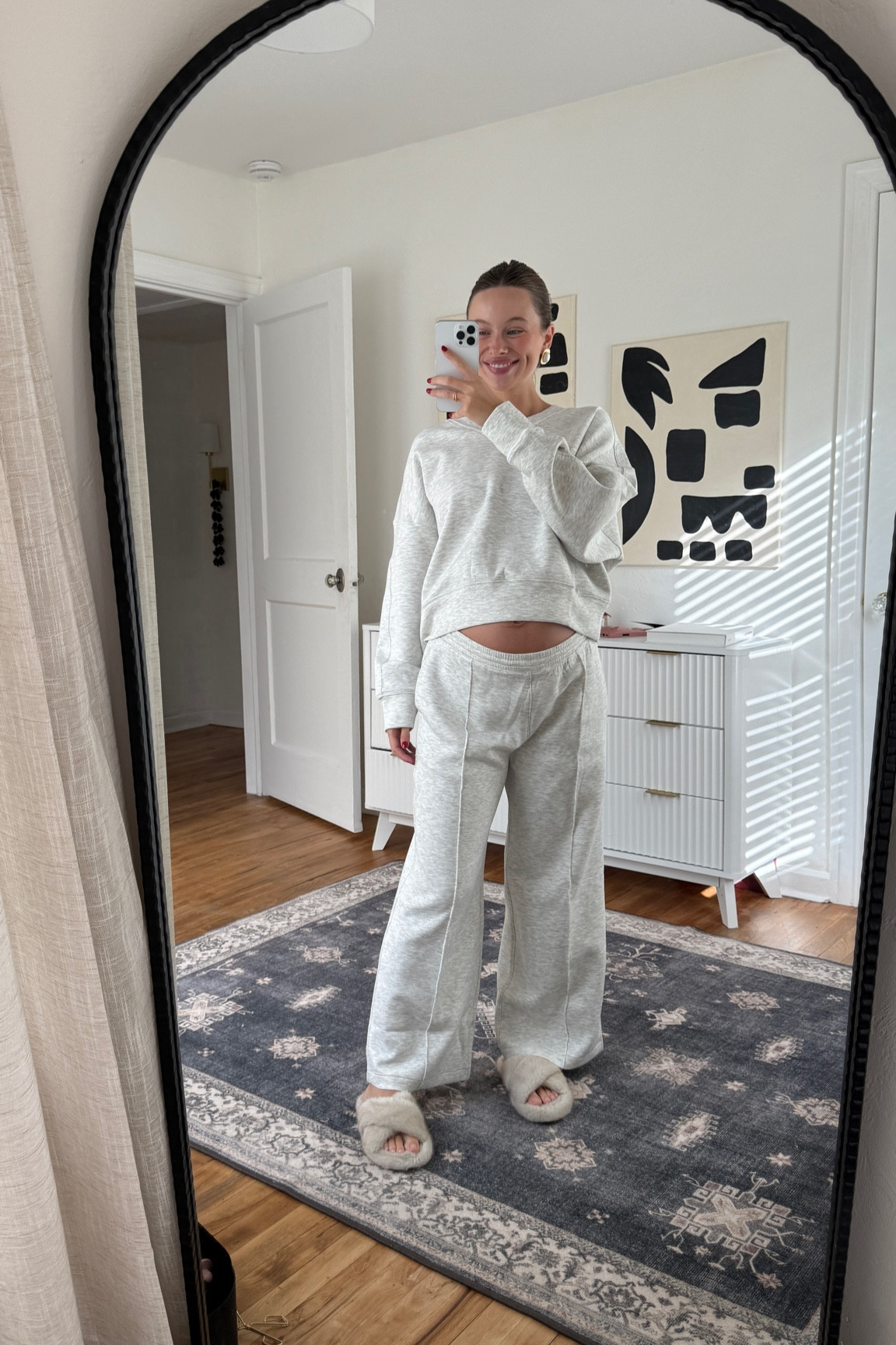 THE perfect silky lightweight elevated sweat set / also cannot get enough of these slippers @shop.LTK #liketkit @abercrombie #abercrombiepartner

#LTKStyleTip #LTKHoliday #LTKGiftGuide