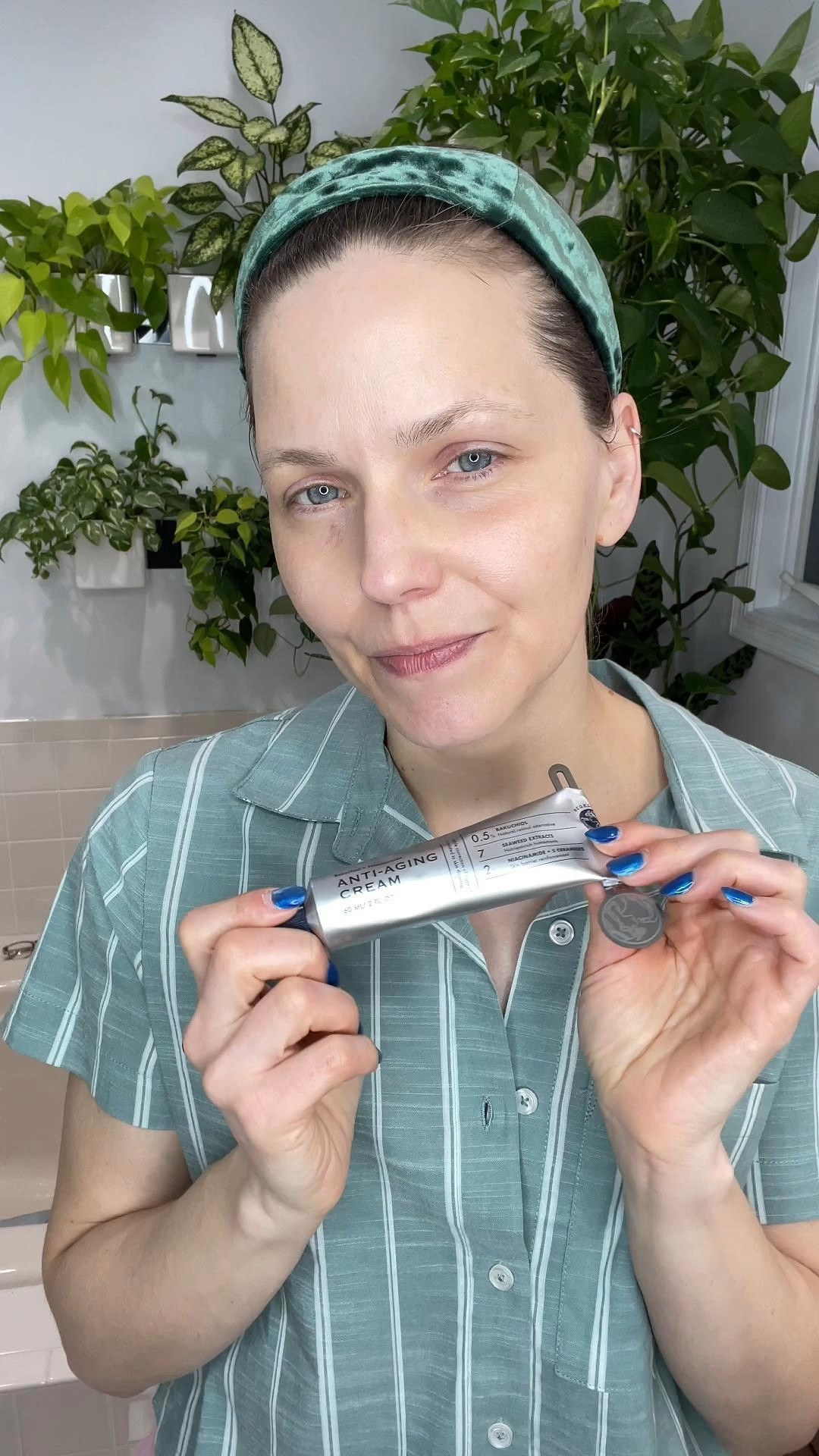 Bakuchiol is a plant based skincare ingredient that is considered to be natural alternative to retinol. It has many benefits for the skin:
- It has antioxidant and anti-inflammatory properties that help reduce the appearance of fine lines, wrinkles, and other signs of aging. 
- It promotes cell turnover and enhances skin elasticity, resulting in smoother, more refined skin texture.
- Effective antibacterial and anti-inflammatory effects that can help control acne breakouts
- Can help reduce the appearance of dark spots and hyperpigmentation by inhibiting melanin.
- Can stimulate collagen synthesis, which helps improve skin firmness and elasticity. 
-Has antioxidant properties that may help protect the skin from UV damage. 
- Unlike retinol, bakuchiol is usually well-tolerated by sensitive skin and is less likely to cause irritation or redness. 
Other ingredients I live in this production include:
Niacinamide:
-Helps with hydration and skin barrier function
- Anti-inflammatory and Soothing Properties.
- Brightening and Skin Tone Evenness.
- Pore Minimizing and Oil Control.
- Anti-Aging Effects: stimulates collagen production.

Seaweed extracts: 
- Powerful hydration and Moisture Retention.
- Soothing and Anti-Inflammatory Properties.

Overall I am impressed! I am considering trying other products from this brand. 

#ad, @Shop.LTK, #liketkit and liketk.it/xx

#LTKBeauty #LTKOver40 #LTKFindsUnder100

#LTKOver40 #LTKBeauty #LTKFindsUnder100