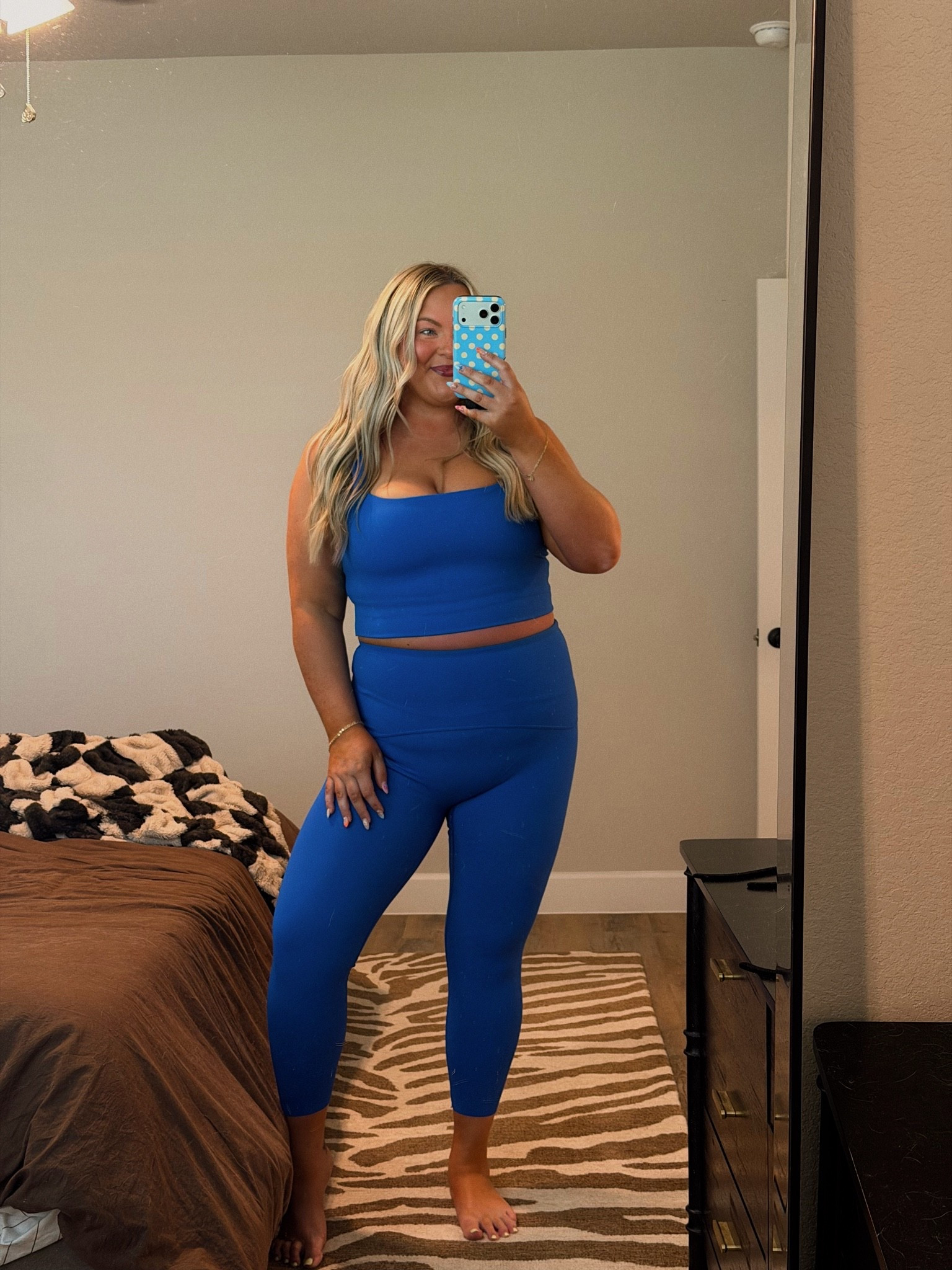 Size 1x in both 
@Spanx

#LTKActive #LTKPlusSize #LTKTall
