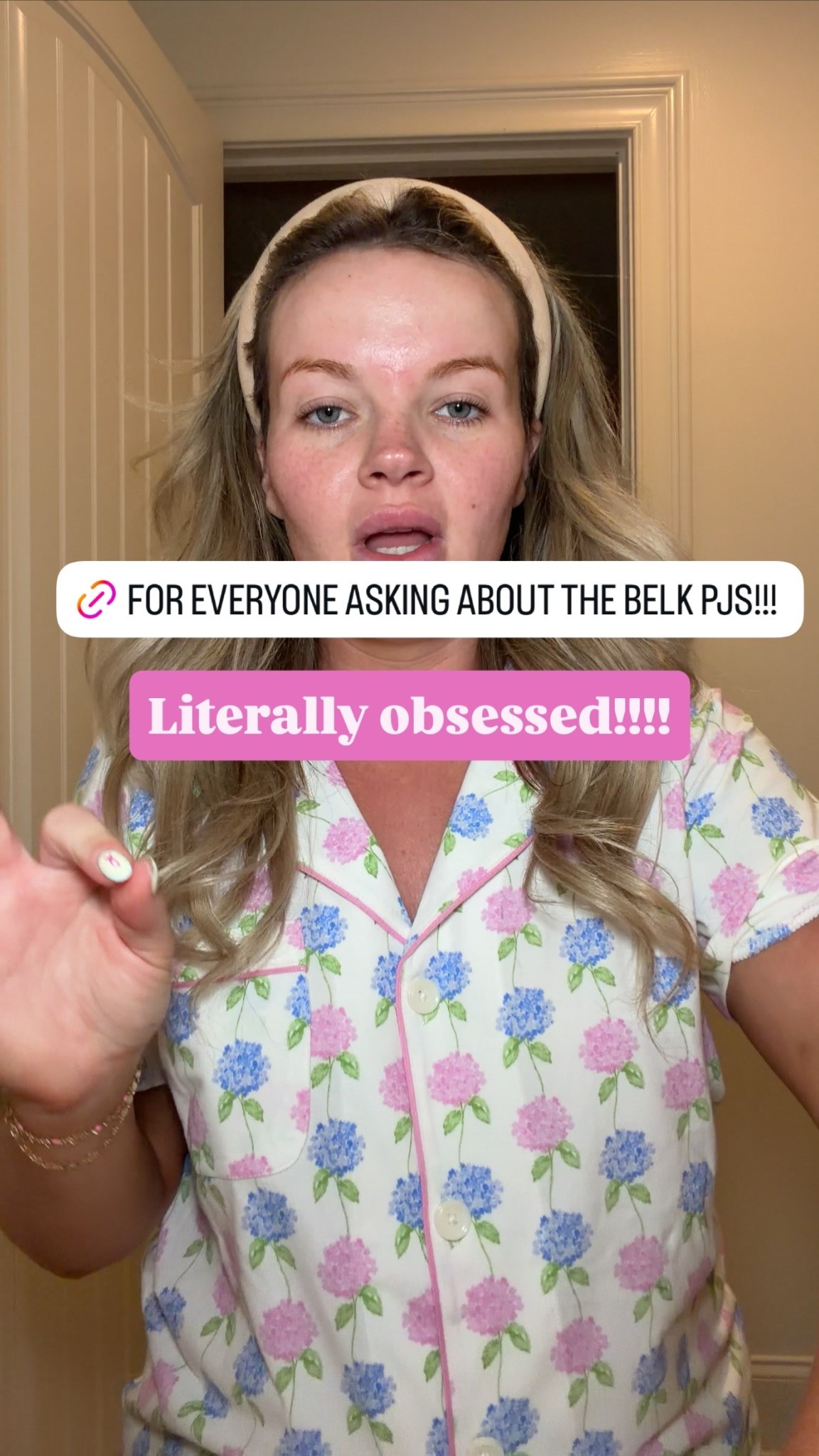 Literally obsessed with these PJs!!!!!! @belk

#LTKSeasonal #LTKMidsize