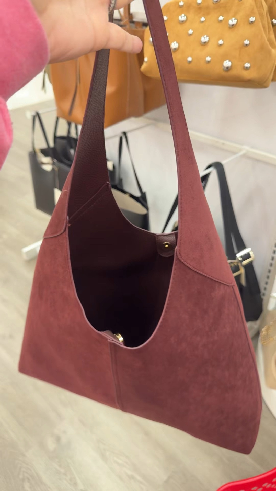 Okay Target - you got me with this Brooklyn dupe.

#LTKFindsUnder50 #LTKItBag