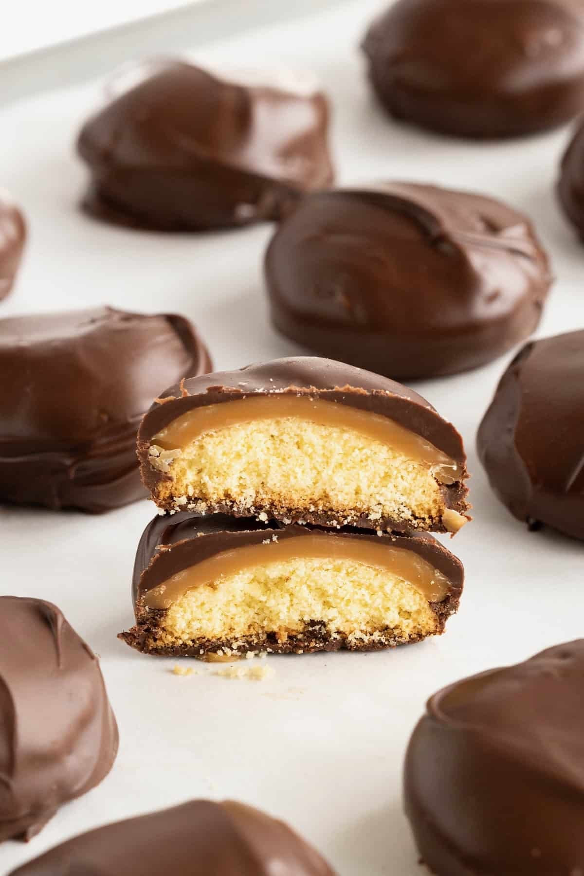 Vanilla wafer cookies topped with sweet, sticky caramel and a rich chocolate coating make Homemade Twix Bites irresistible

#LTKParties #LTKKids #LTKFamily