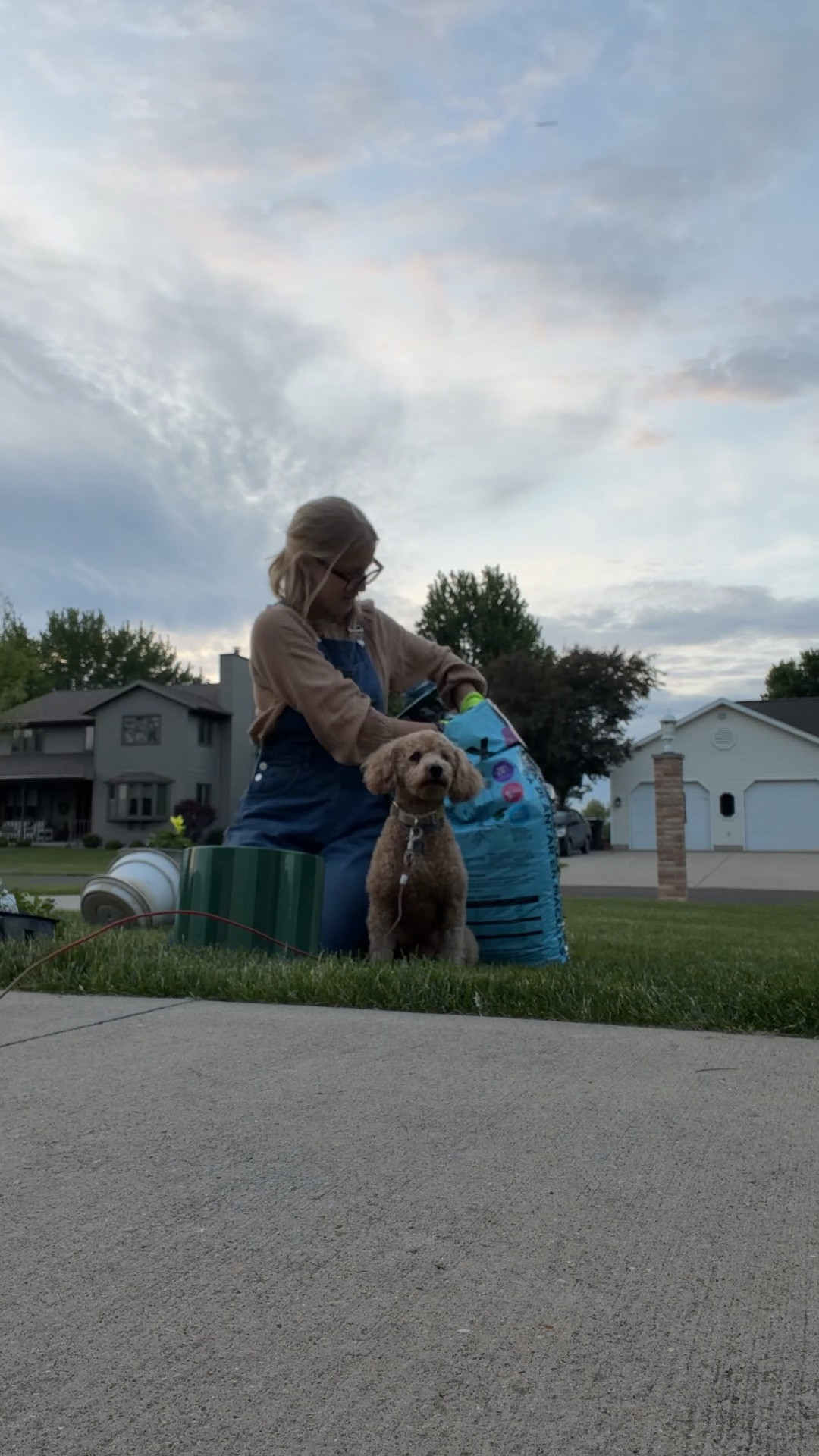 Plant flowers with me (& Frankie) — 05.21.26 🤎🌼💼🌸🥧🌺🐻🌷👝🌤️

Medium in denim overalls from Amazon
Small in gauze long sleeve from Old Navy (old but linking some new/similar versions)
8 in brown @Target sandals

Amazon finds, Amazon fashion, Amazon overalls, Amazon trends, outfit trends, spring outfits, free people dupes, free people dupe overalls, Old Navy tops, Old Navy fashion, Old Navy deals, Old Navy blouses, spring blouses, Target shoes, Target footwear, Target sandals, brown sandals, summer shoes, summer sandals, outfit of the day, watch now

#LTKstorytime #LTKootd #LTKSaleAlert