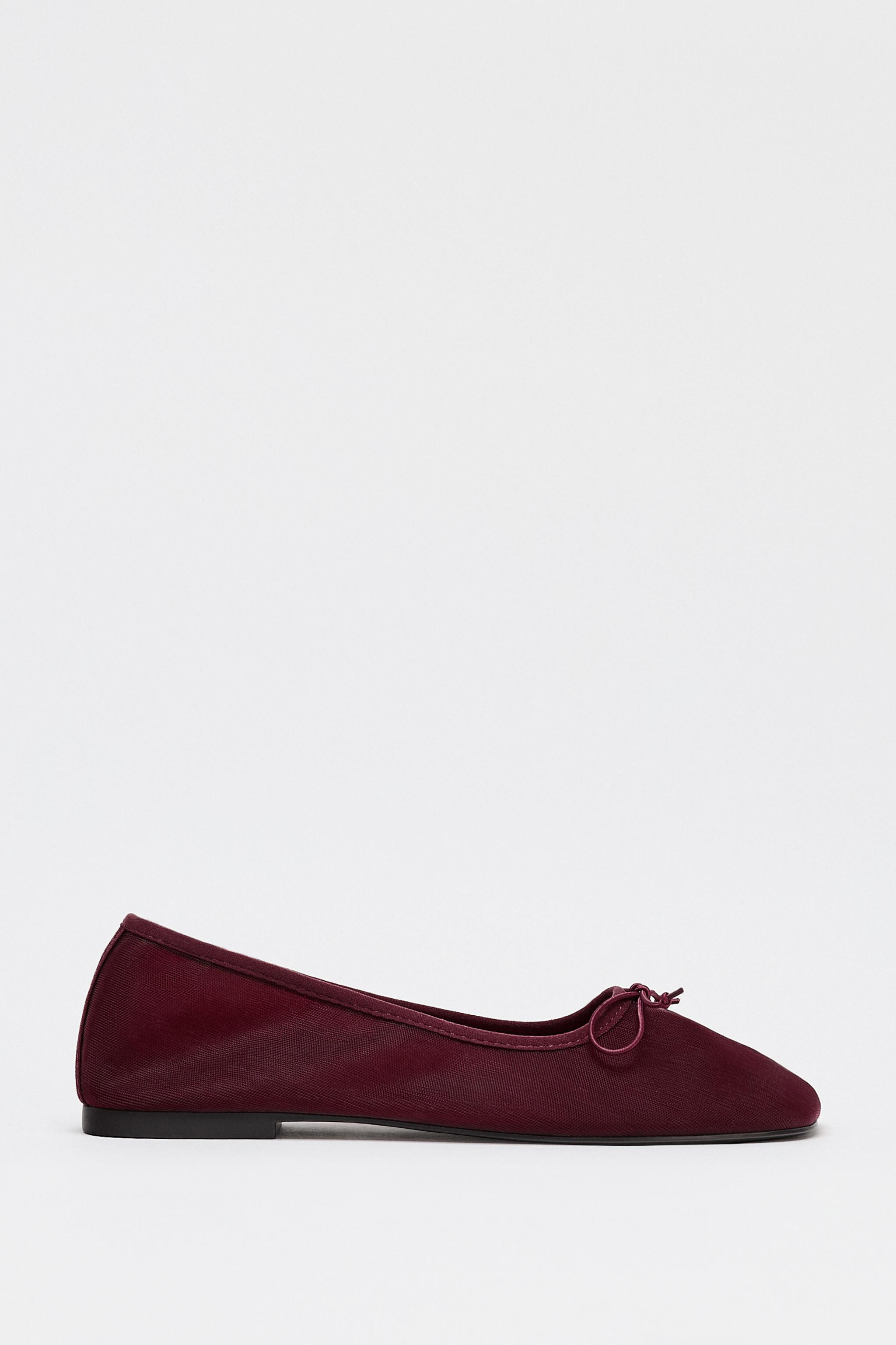 Mesh ballet flats. Bow detail on the front. Round vamp.Sole height: 1 cm. / 0.3" | Zara UK