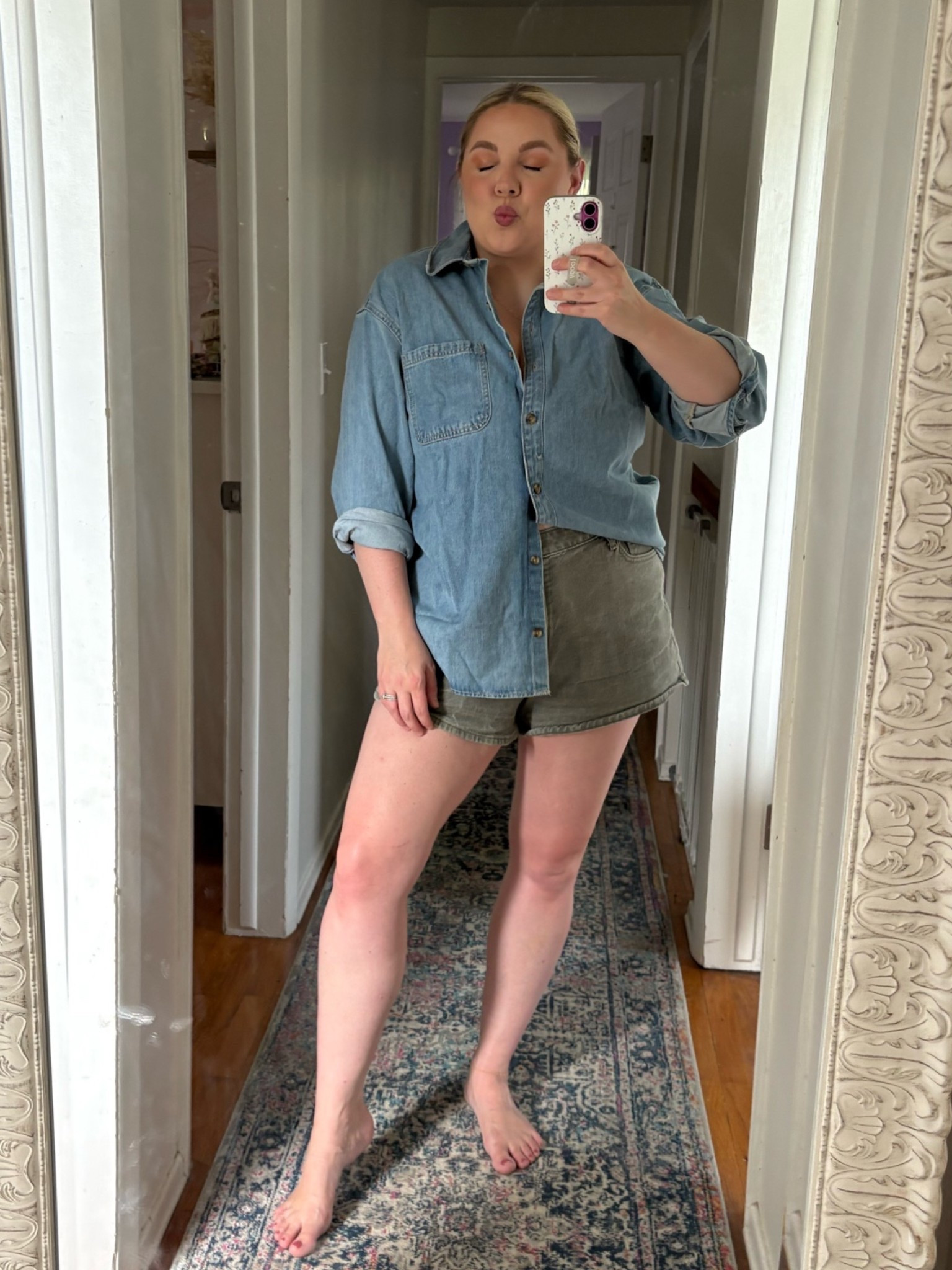 OOTD // fall transition outfit // dinner ootd // 

Top- medium 
Shorts - 32

#LTKootd #LTKmomlife #LTKSeasonal