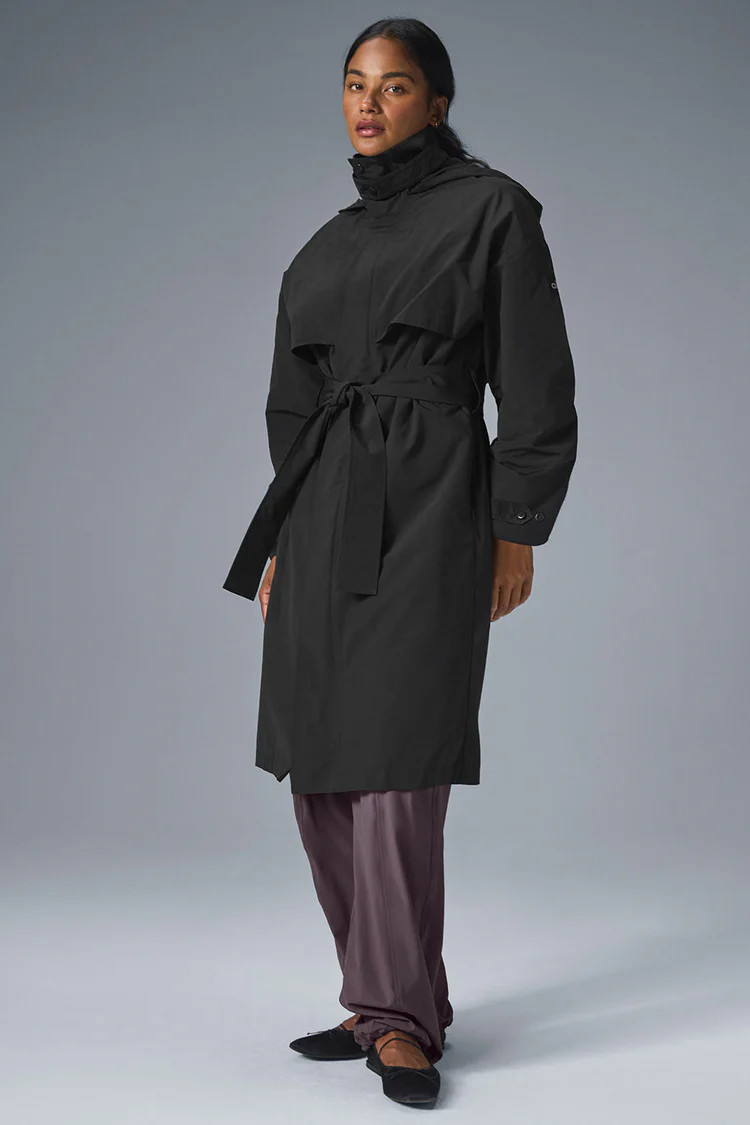 Crinkle On The Move Trench - Black | Alo Yoga (US)
