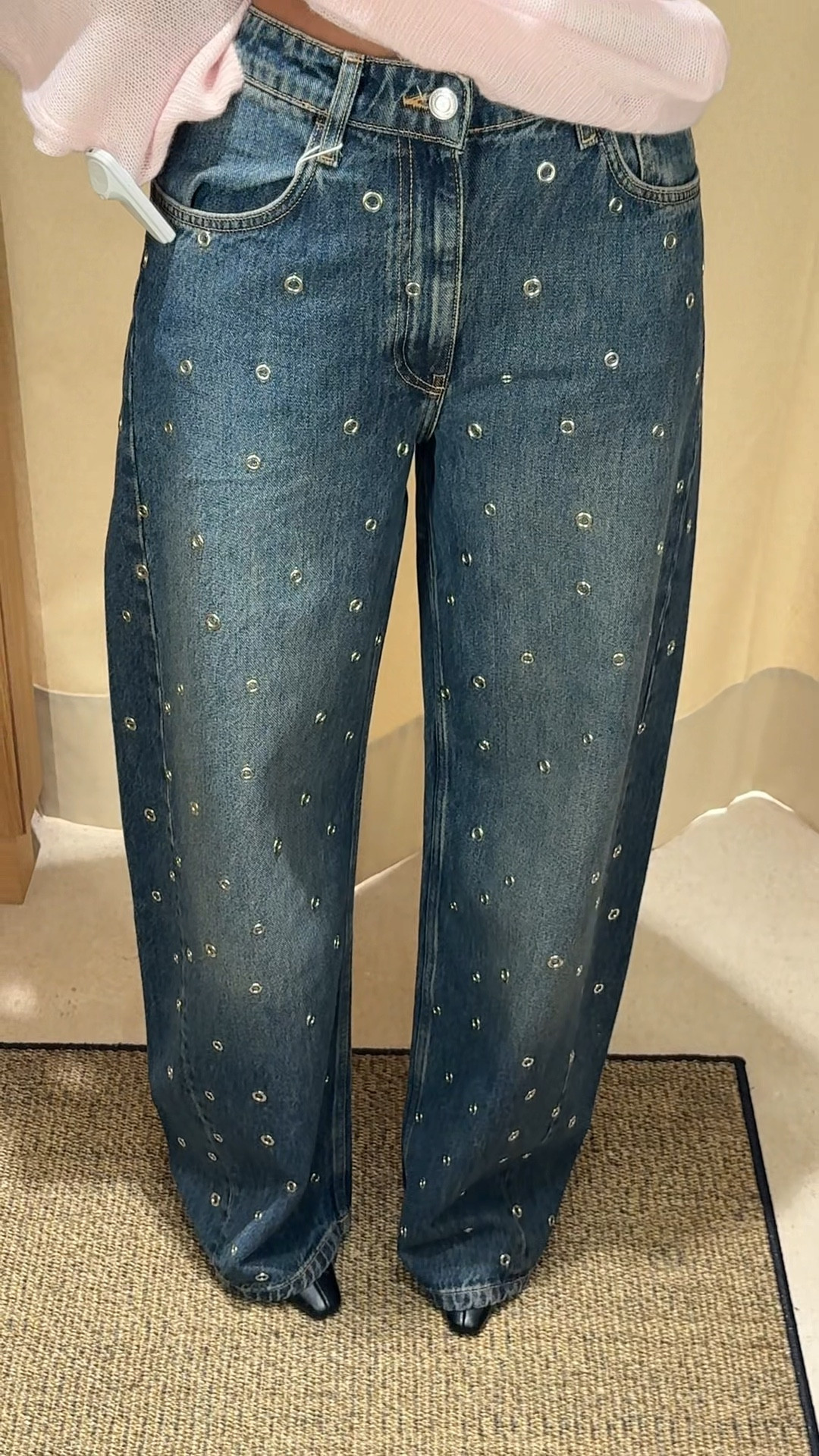 Mango jeans 

#LTKwinter #LTKgiftguide #LTKuk