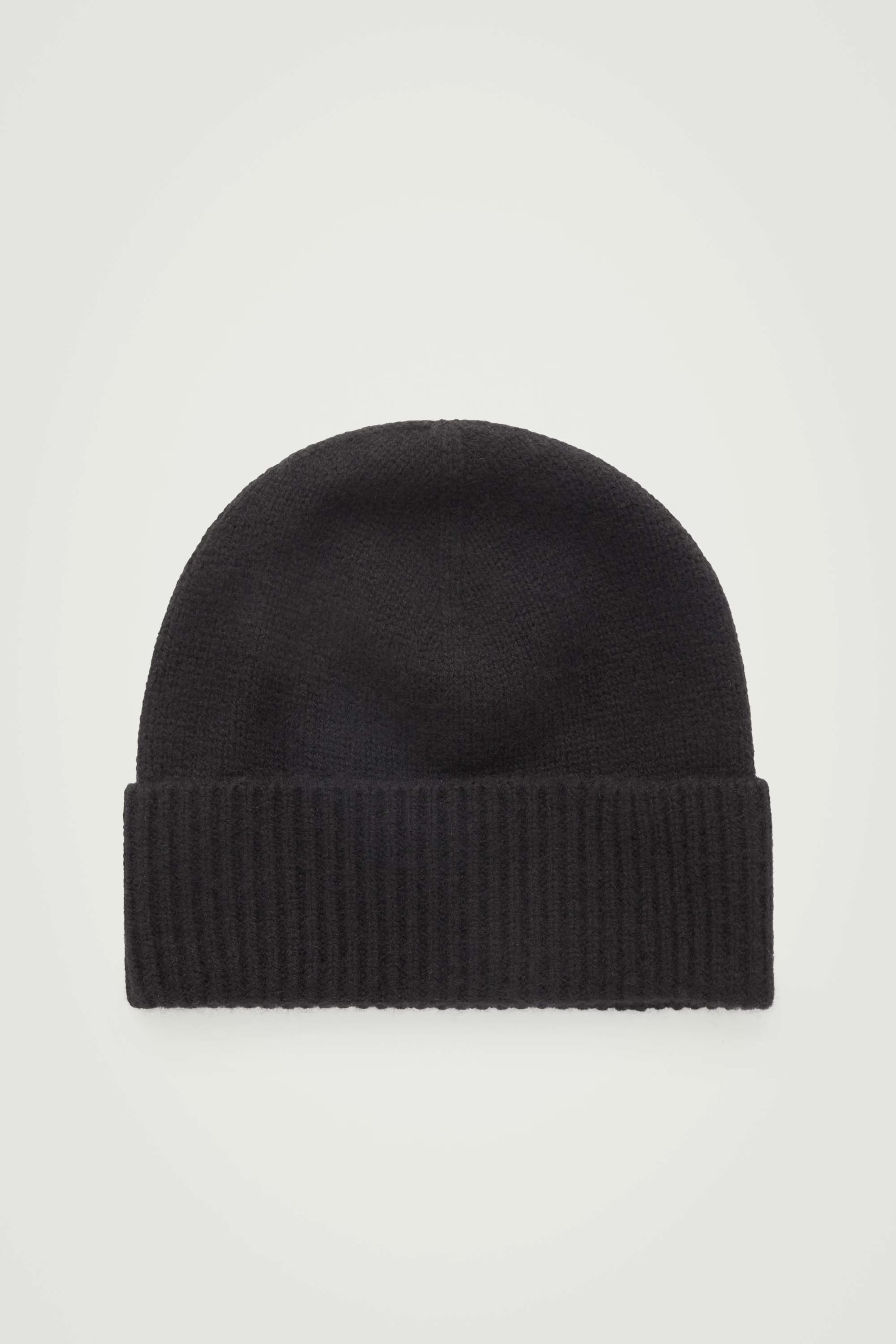 CASHMERE BEANIE - BLACK | COS GB | COS UK
