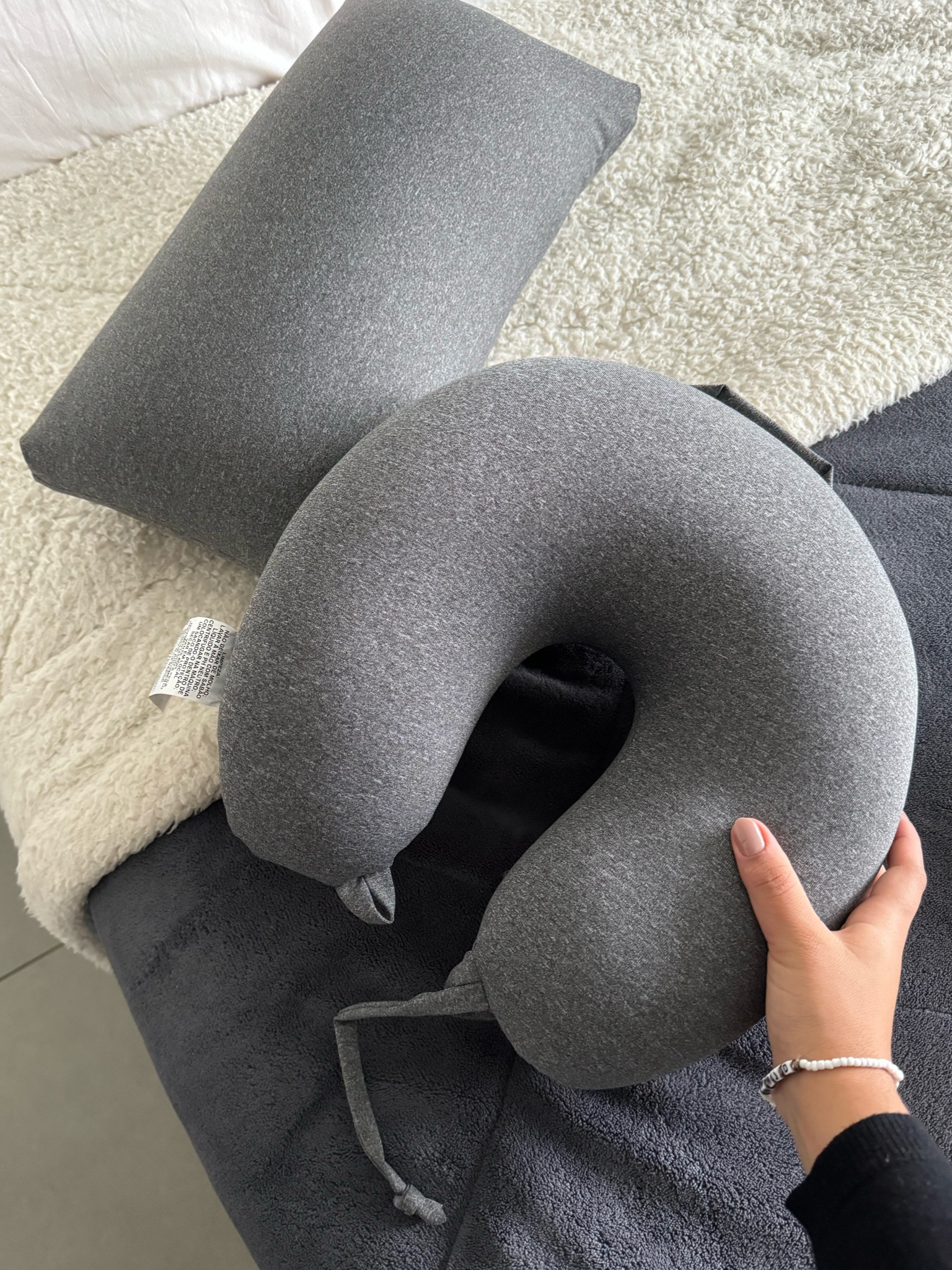 Confortáveis & aconchegantes as almofadas da collab RIACHUELO+FOM🫶🏻

#LTKbrasil #LTKhome #LTKxRiachuelo