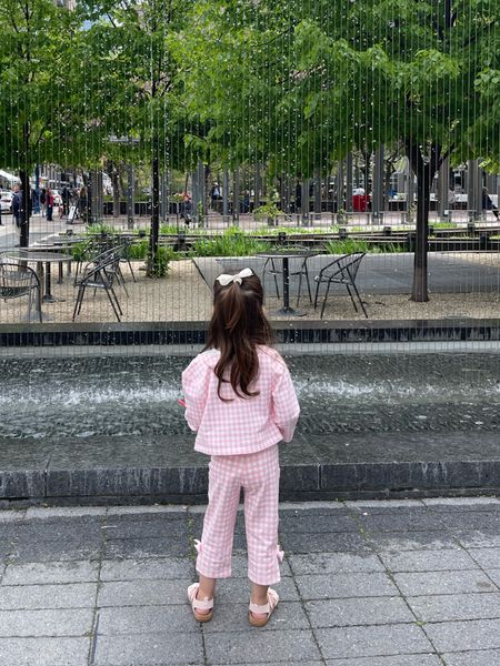Pink jacket and pant suit set for toddler girls 

#LTKcanada #LTKkids