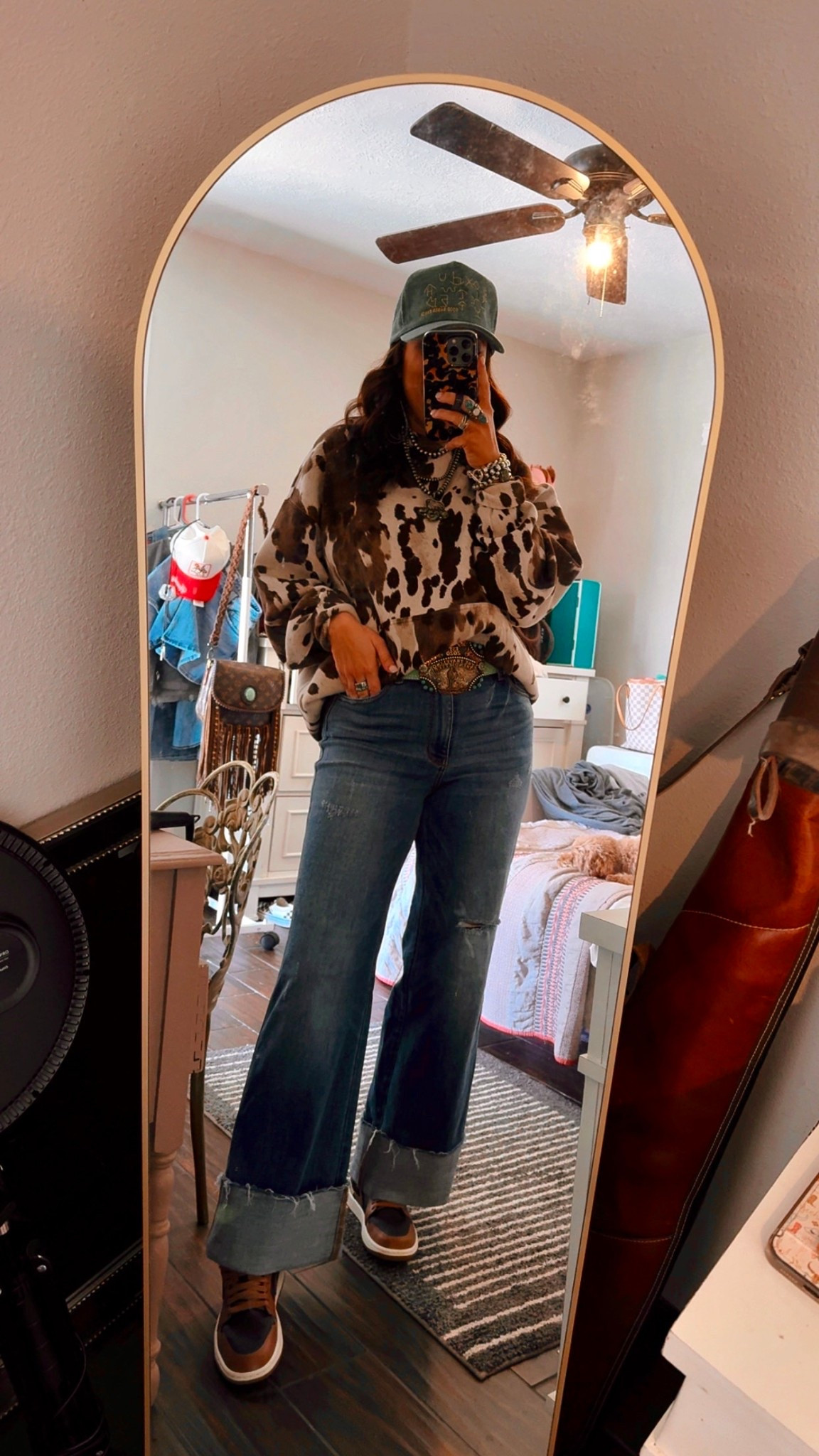 Sweatshirt wearing a medium and shoes are linked and jeans in a 27 

#LTKgrwm #LTKdayinmylife #LTKootd