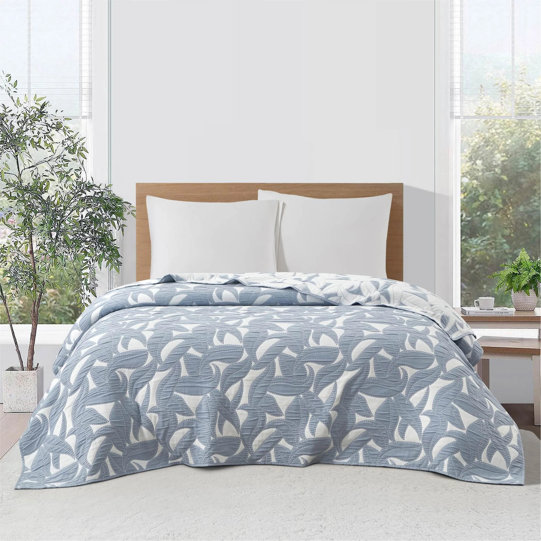 Mainstays Paisley Floral Light Blue Quilt, Full/Queen | Walmart (US)
